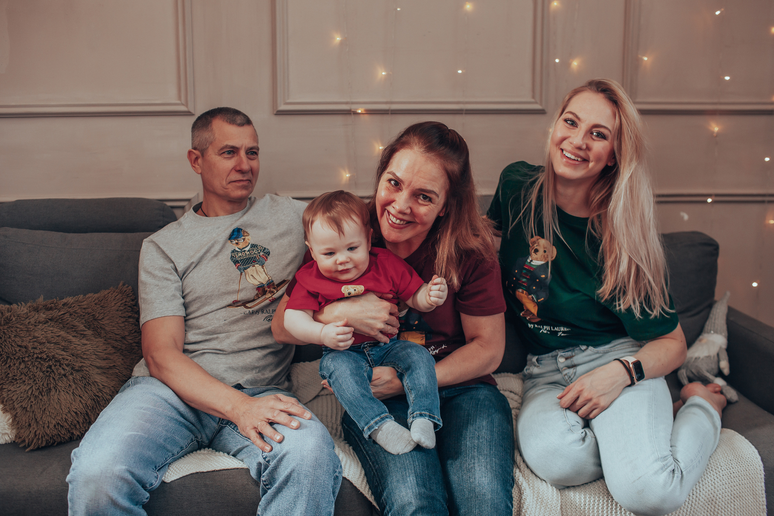 Анонс Новогодней съемки {Даша, Соня и бабушка с дедушкой}. Семейный фотограф в Москве Наталья Чуб, заказать Фотокнигу