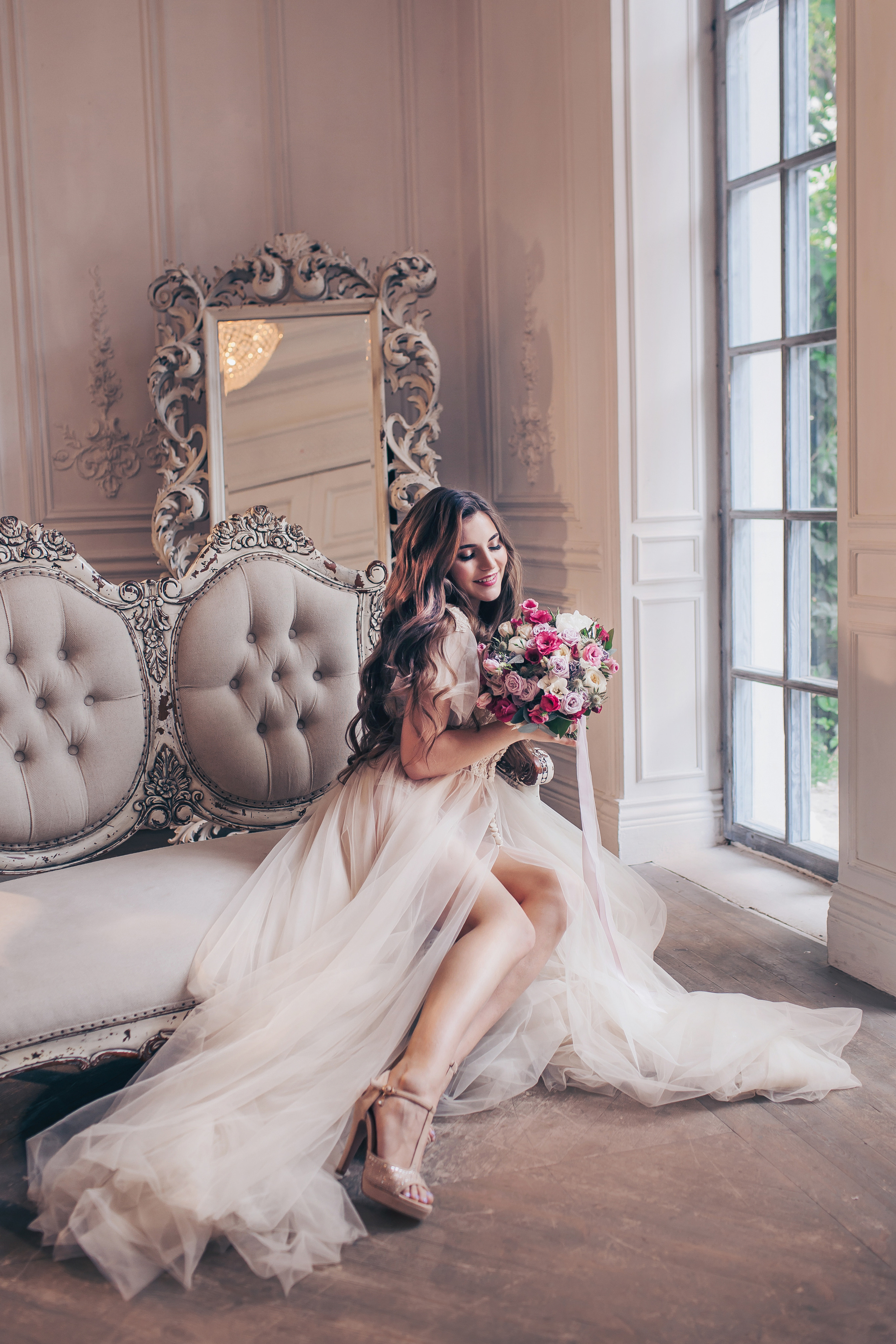 Свадьба Валерии и Антонио. Сборы в Фотостудии ROYAL STUDIO. Семейный фотограф в Москве Наталья Чуб, заказать Фотокнигу