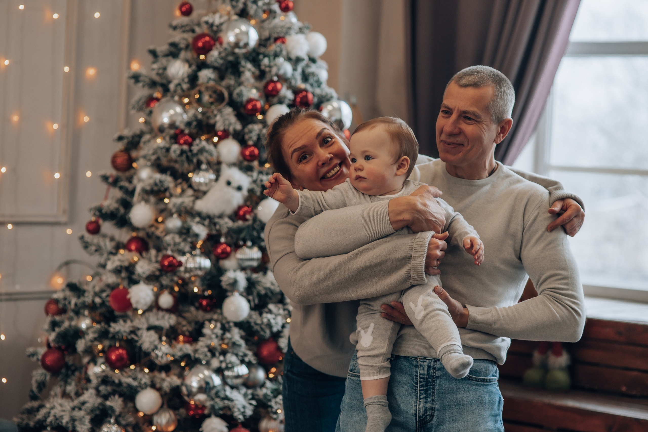 Анонс Новогодней съемки {Даша, Соня и бабушка с дедушкой}. Семейный фотограф в Москве Наталья Чуб, заказать Фотокнигу
