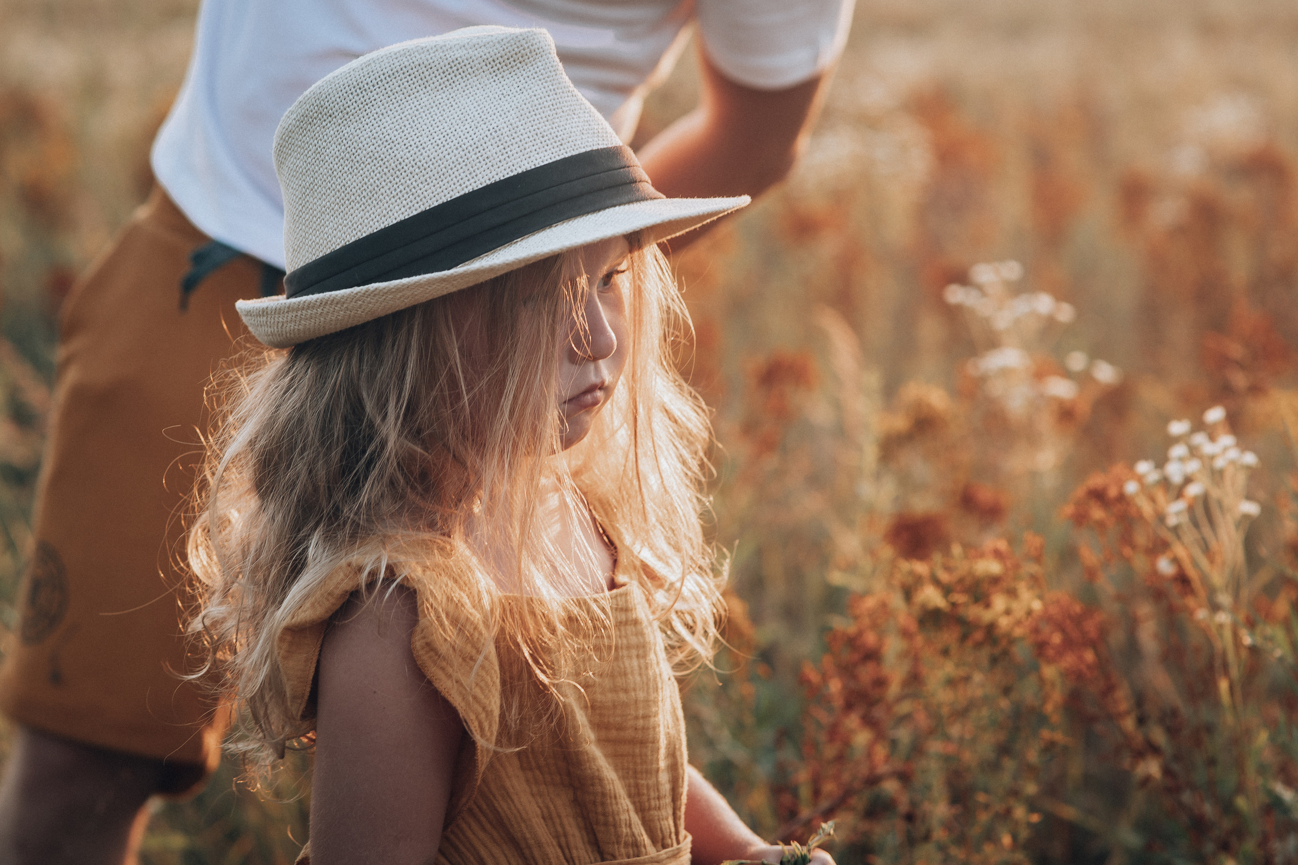Съемка в поле горчичного цвета. Семейный фотограф в Москве Наталья Чуб, заказать Фотокнигу