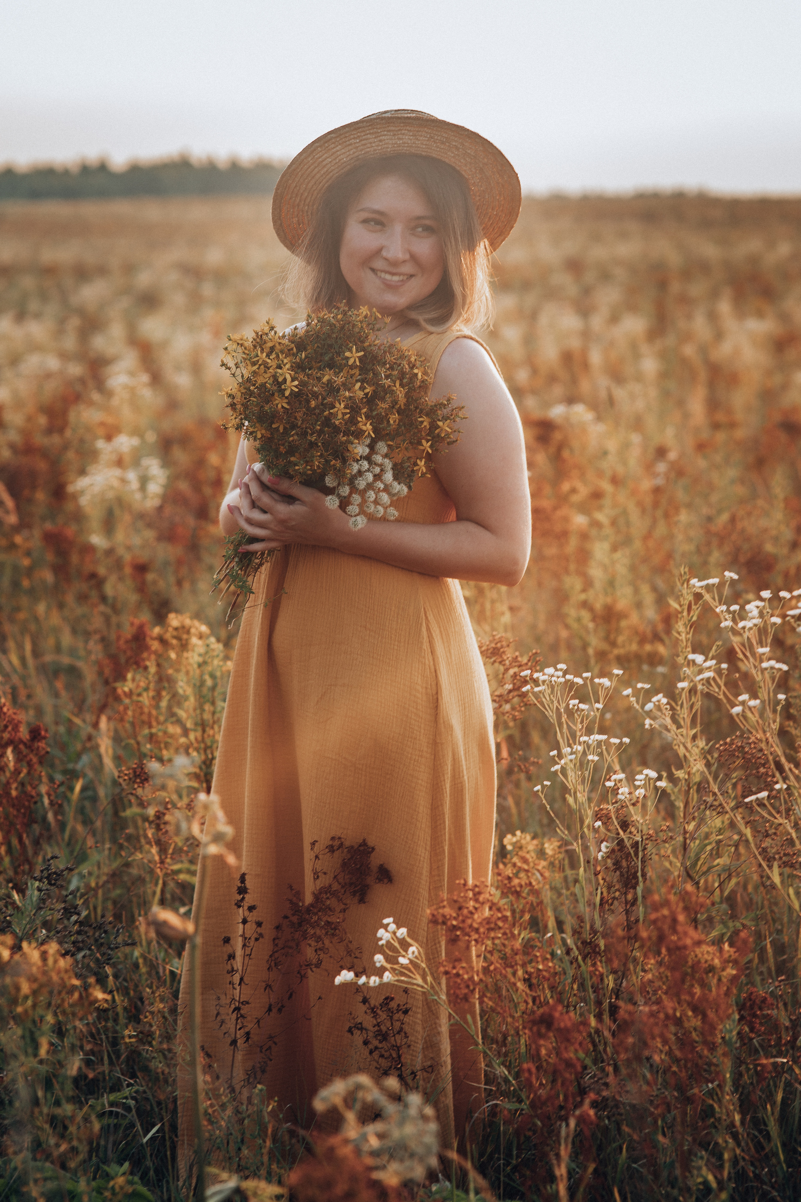 Съемка в поле горчичного цвета. Семейный фотограф в Москве Наталья Чуб, заказать Фотокнигу
