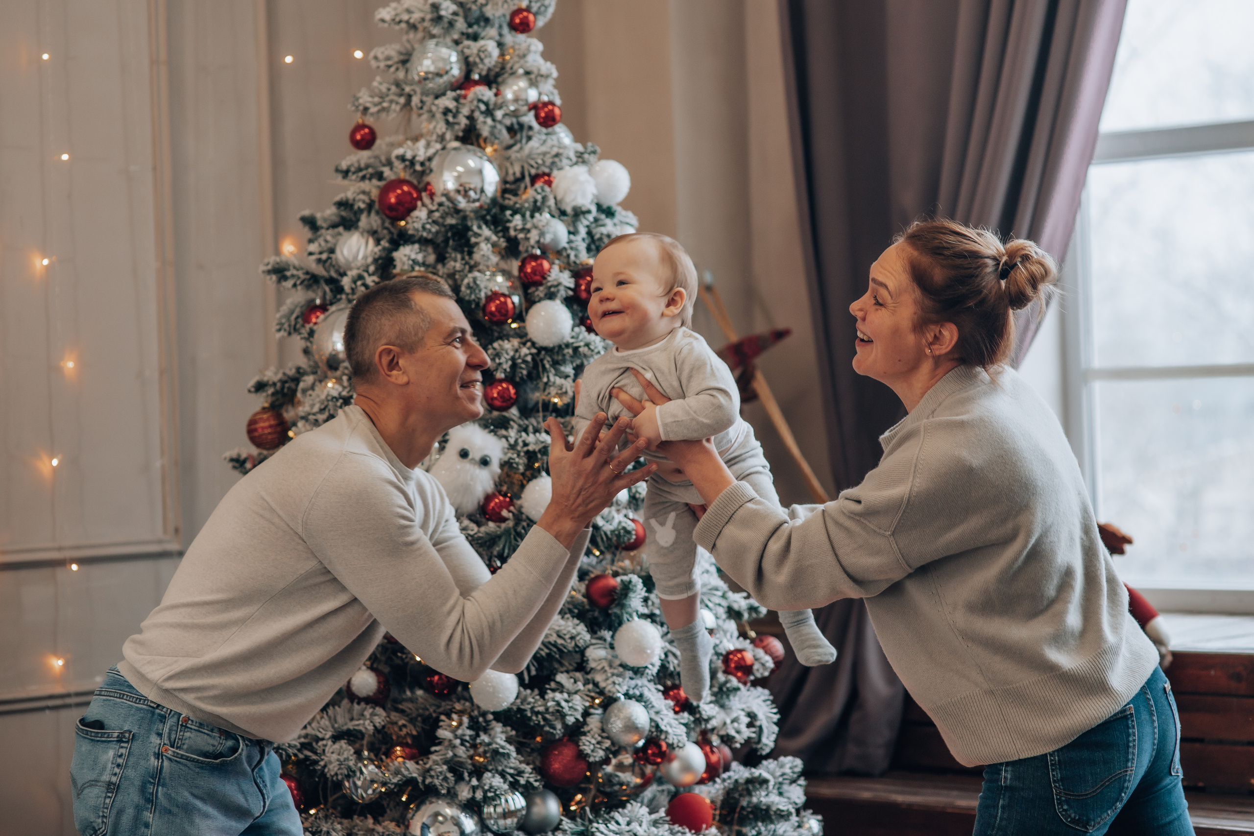 Анонс Новогодней съемки {Даша, Соня и бабушка с дедушкой}. Семейный фотограф в Москве Наталья Чуб, заказать Фотокнигу