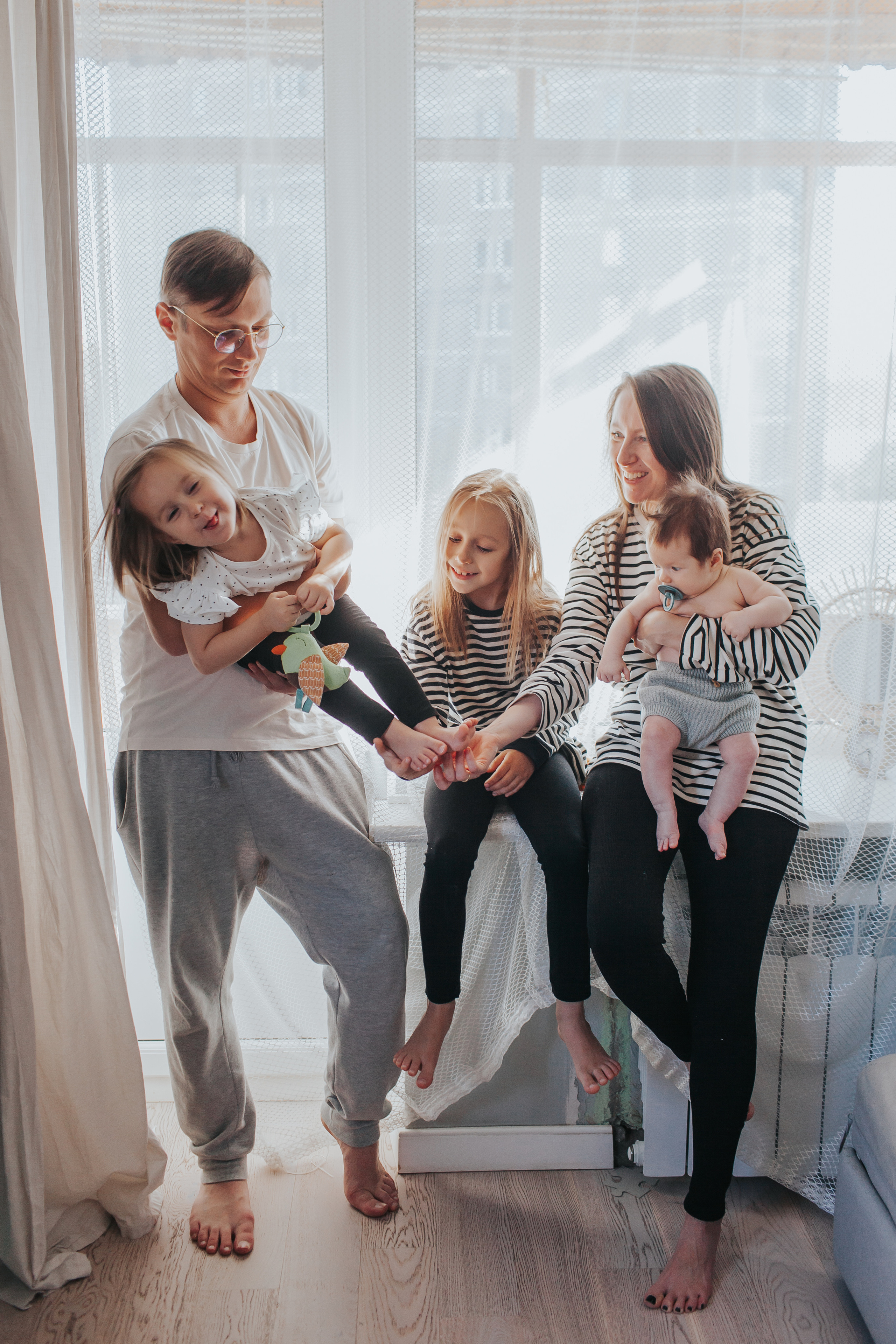 Семейная фотосессия дома. Семейный фотограф в Москве Наталья Чуб, заказать Фотокнигу