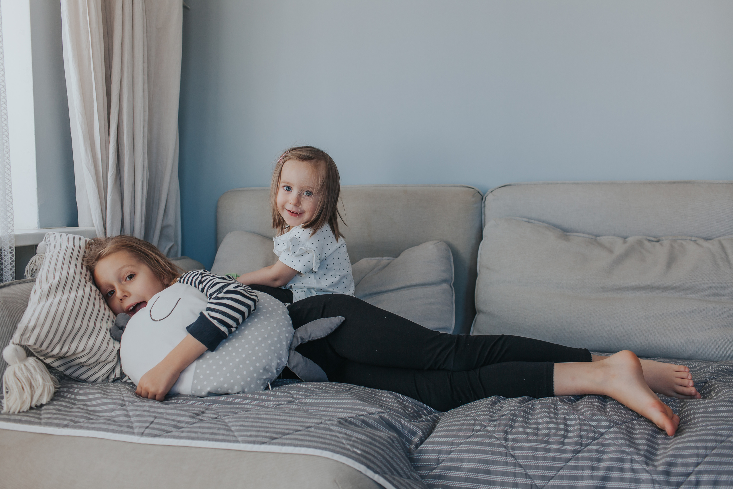 Семейная фотосессия дома. Семейный фотограф в Москве Наталья Чуб, заказать Фотокнигу