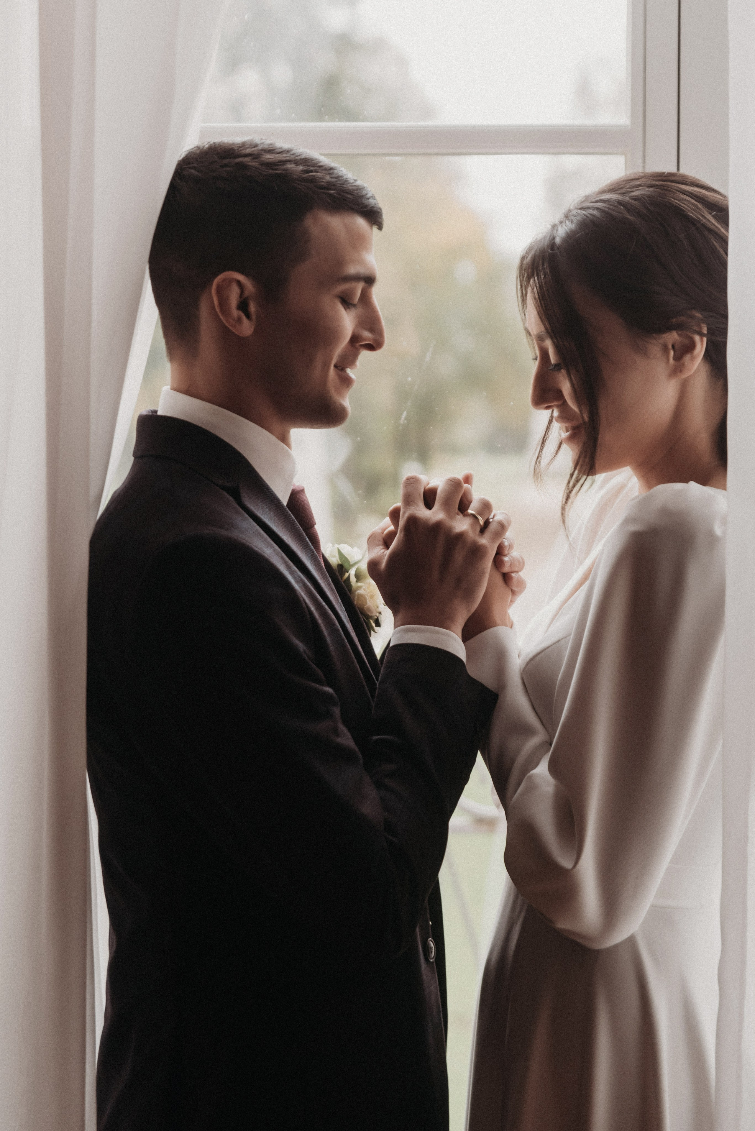 Свадебная фотосессия в Твери в красивой локации в замке в Московской области. Свадебный фотограф в Твери, Москве и Санкт-Петербурге Денисова Екатерина