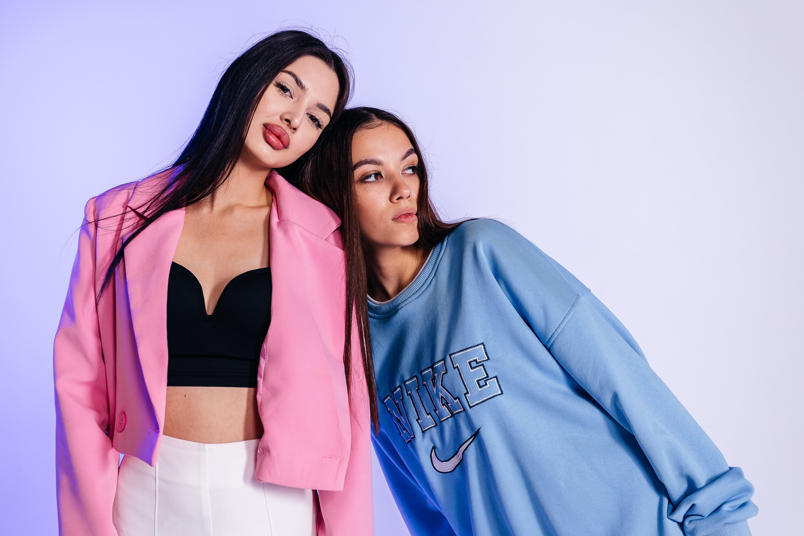 Студийная фотосессия для подруг. Вика и Маша. Александр Оношкин. Свадебный фотограф в Екатеринбурге