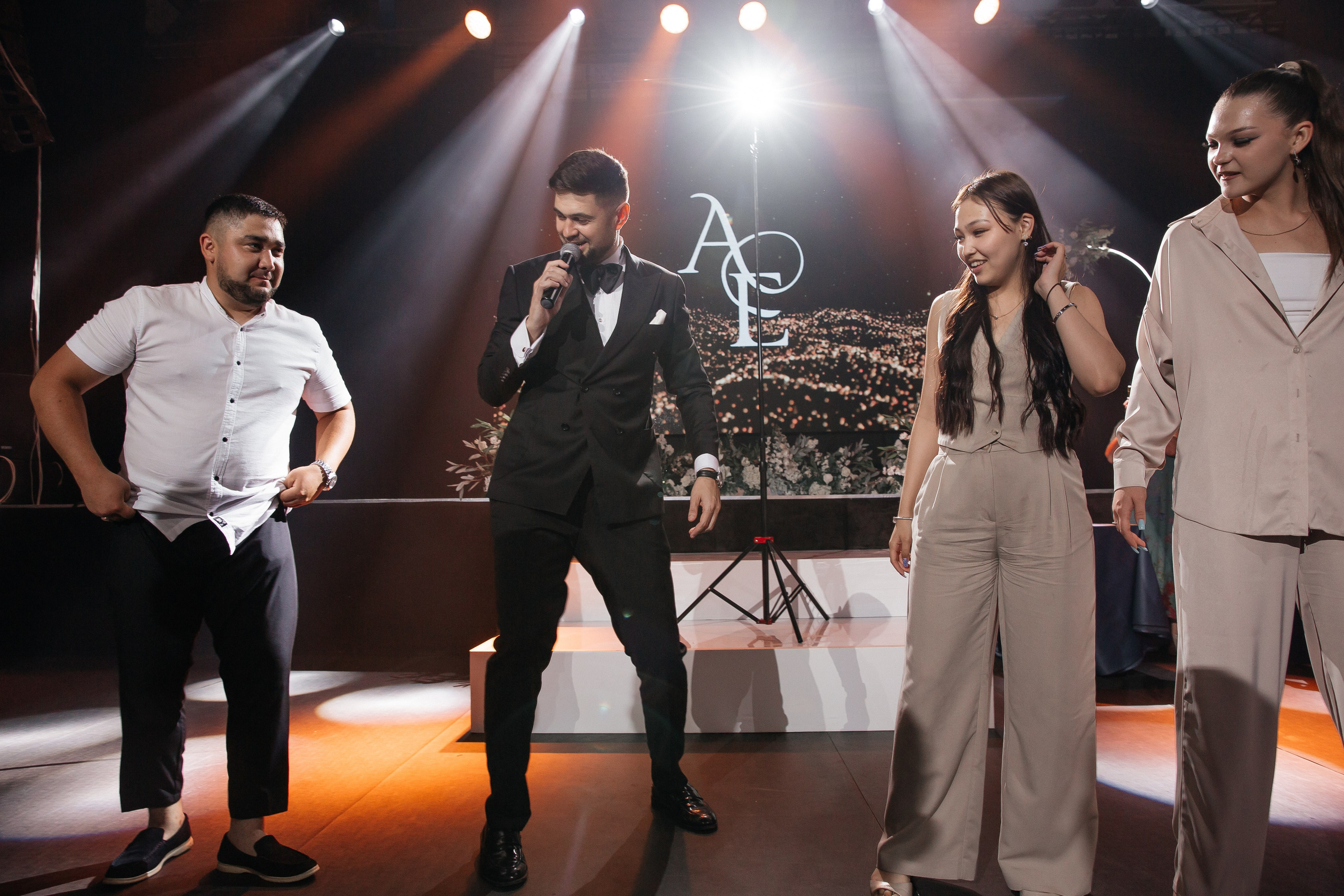 Уютная свадьба — Аскар и Катя на Марсовом поле. Свадебный фотограф в Оренбурге Илья Володьков