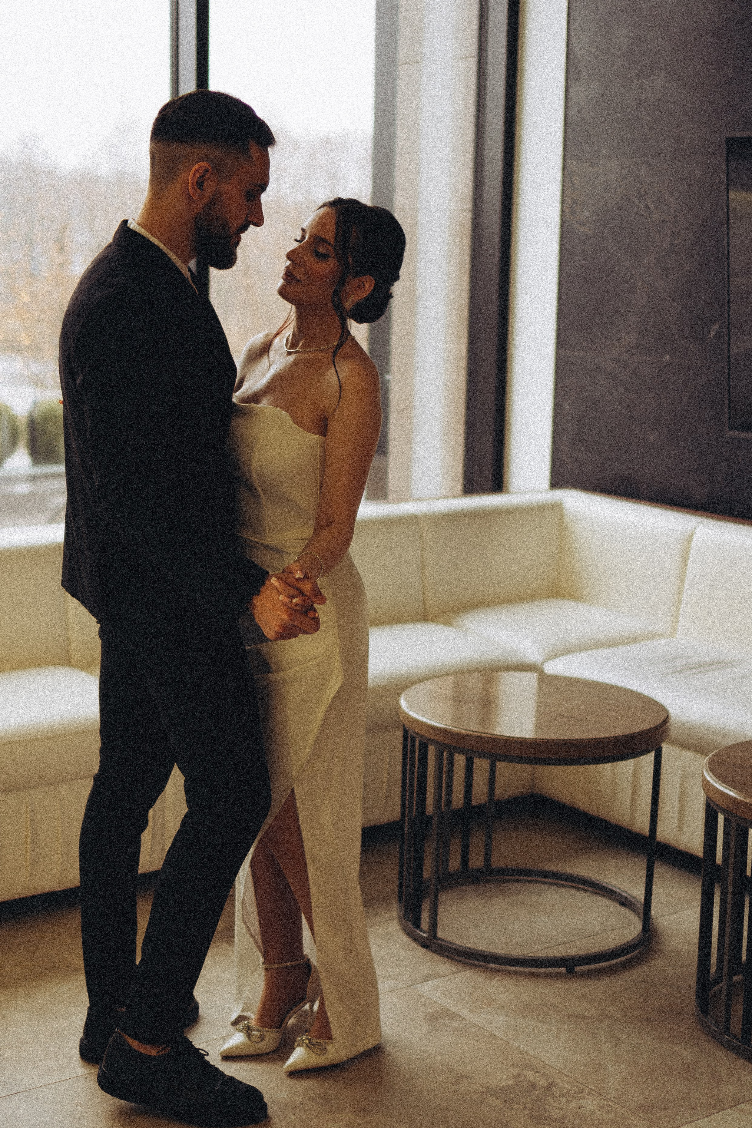 СВАДЕБНАЯ СЬЕМКА СБОРОВ ЖЕНИХА И НЕВЕСТЫ В ОТЕЛЕ И ТАКЖЕ ФОТОСЕССИИЯ В ОТЕЛЕЕ МЕГАПОЛИС БРЯНСК. Профессиональный фотограф, Санкт-Петербург — Виктория Богомолова