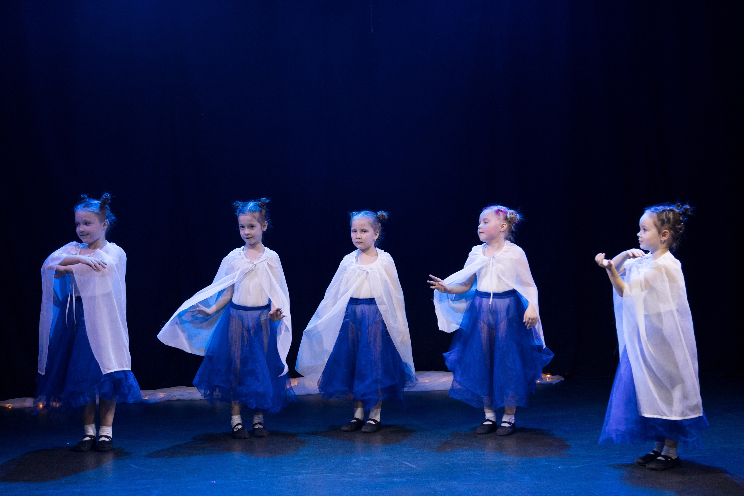 Отчетный танцевальный концерт детей 2-7 лет. Детский и контент фотограф Надя Волкова Санкт-Петербург