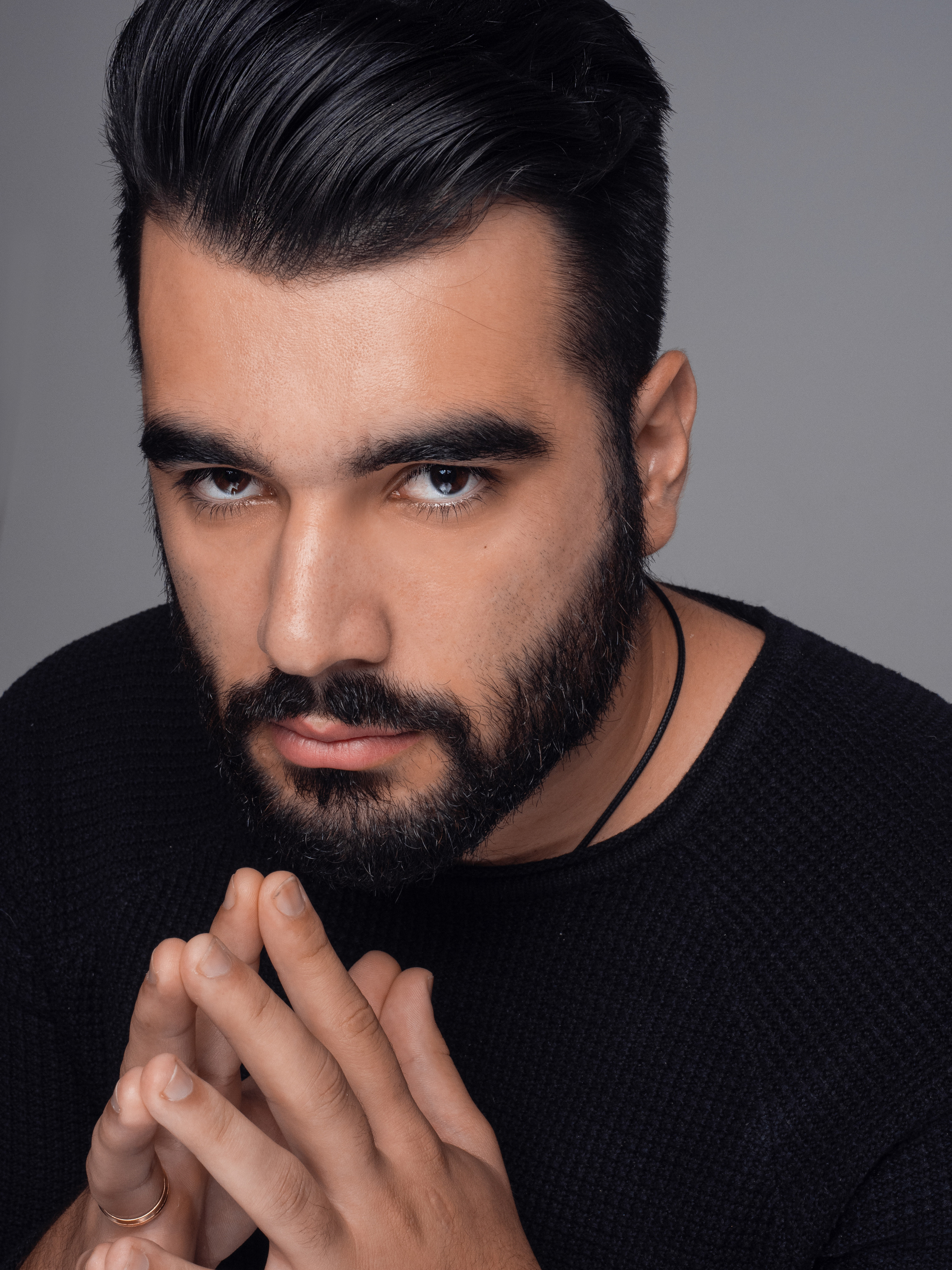 Мужской студийный портрет. Свадебный и репортажный фотограф Элина Козырьянова