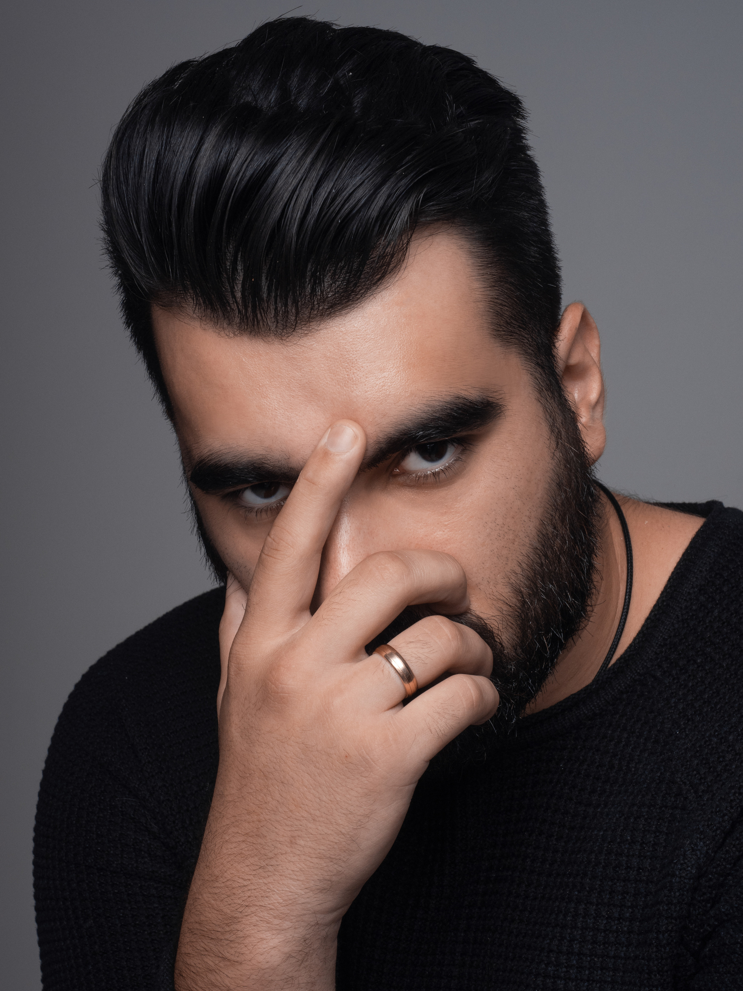 Мужской студийный портрет. Свадебный и репортажный фотограф Элина Козырьянова