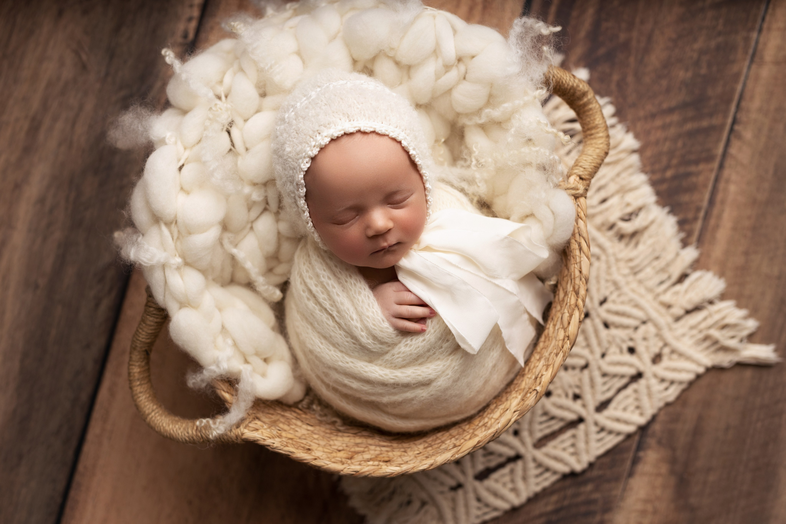 Фотограф новорожденных | Екатерина | Портфолио и цены | Съемка в студии и дома. Фотограф уникального направления ньюборн в Москве Екатерина Буценина