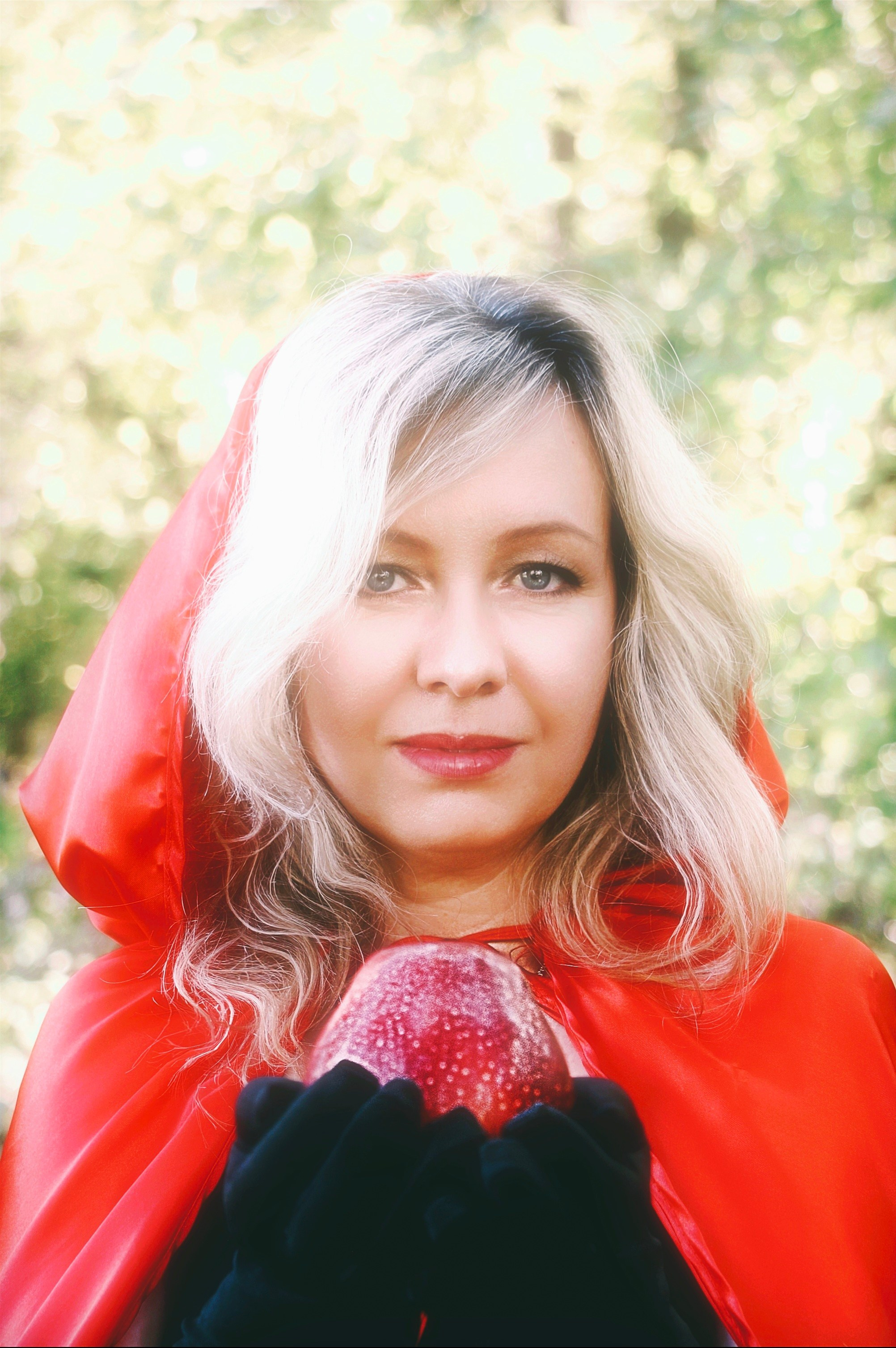 Елена в красном плаще…. Творческая, семейная Фотосъемка ДоброДарова Елена Омск