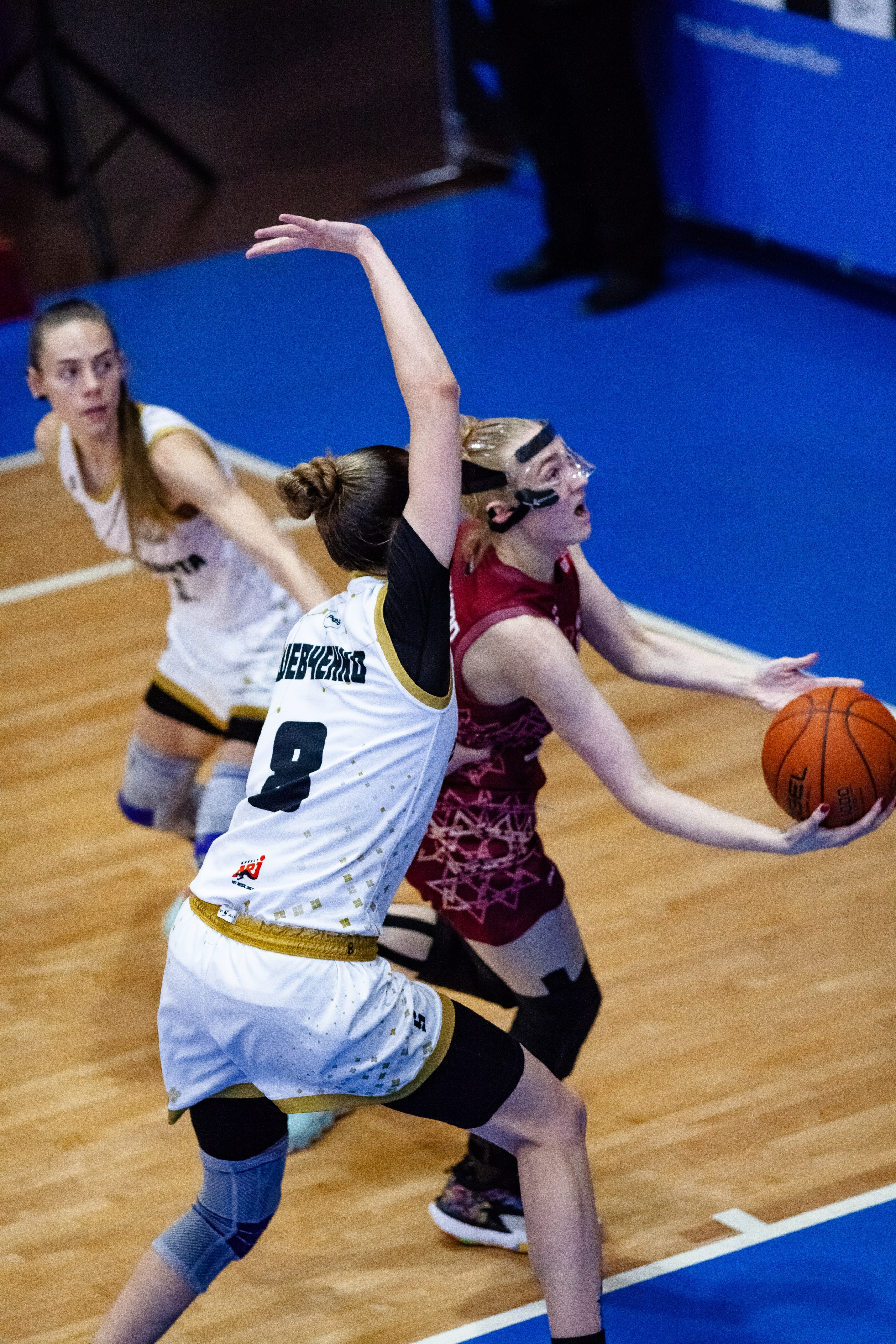 ЧГУ-Атланта — Славянка. Фотография