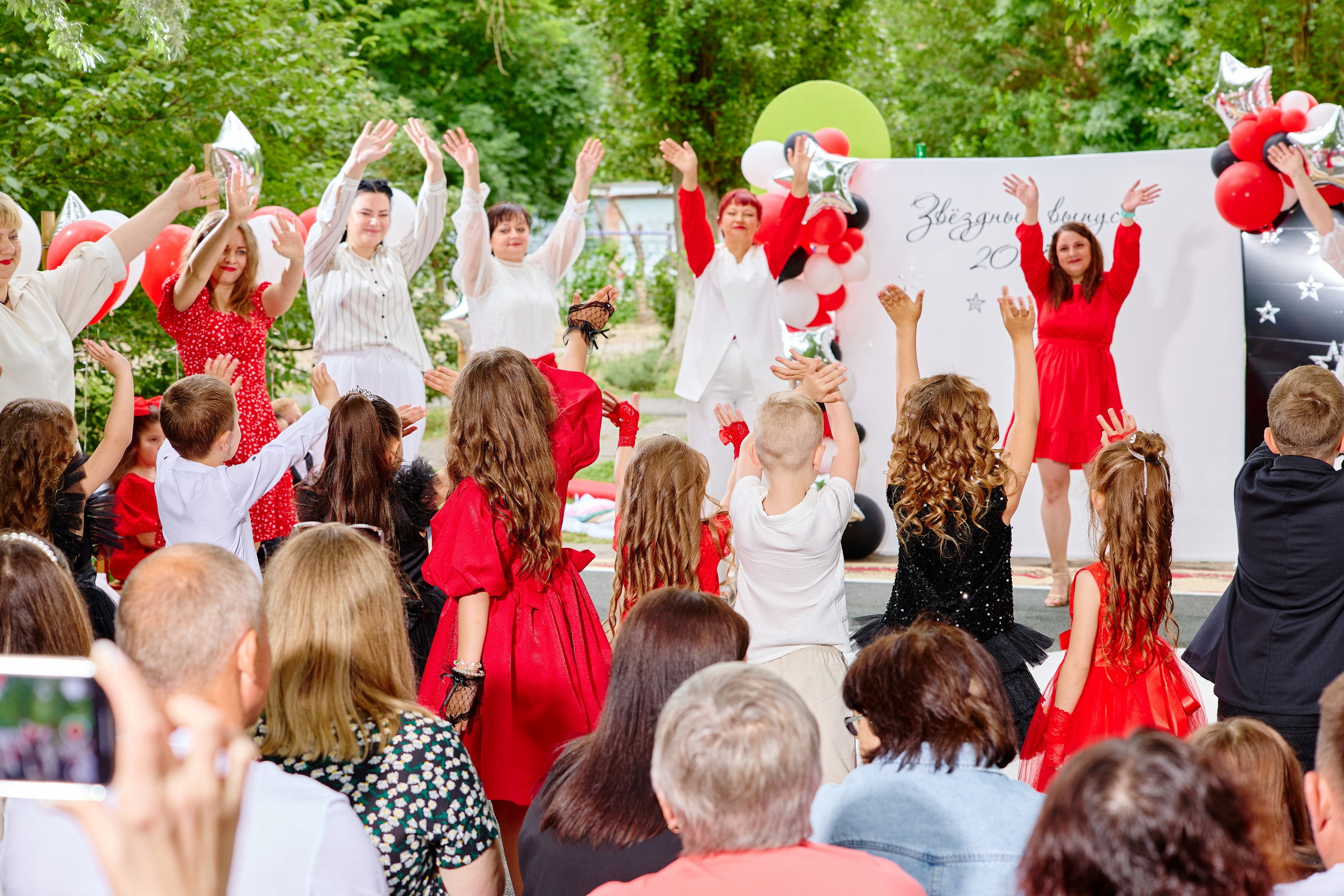 Выпускной 45 сад. Фотограф Выпускные альбомы Таганрог Сергей Коробченко