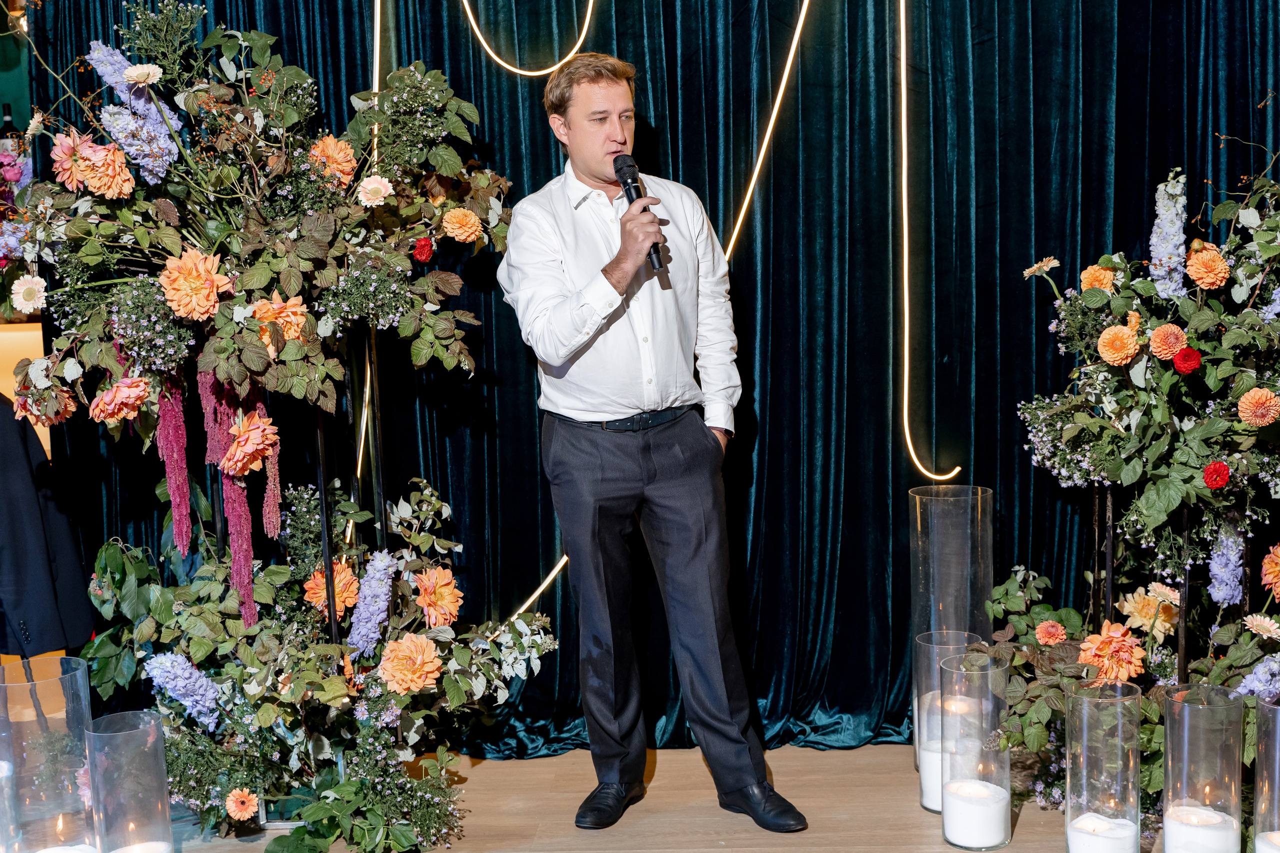 Репортаж мероприятия, репортажная съемка в Москве и Московской области, фотограф на мероприятие, фотосъемка юбилея, репортаж свадьбы, event, фотосессия на фотозоне, фотограф на юбилей, фотограф на день рождения, репортажный фотограф, съемка мероприятия, съемка на фотозоне, фотограф на корпоратив, фотограф на свадьбу, фотограф на детский праздник, фотограф на выпускной. Свадебный репортаж в лофте.