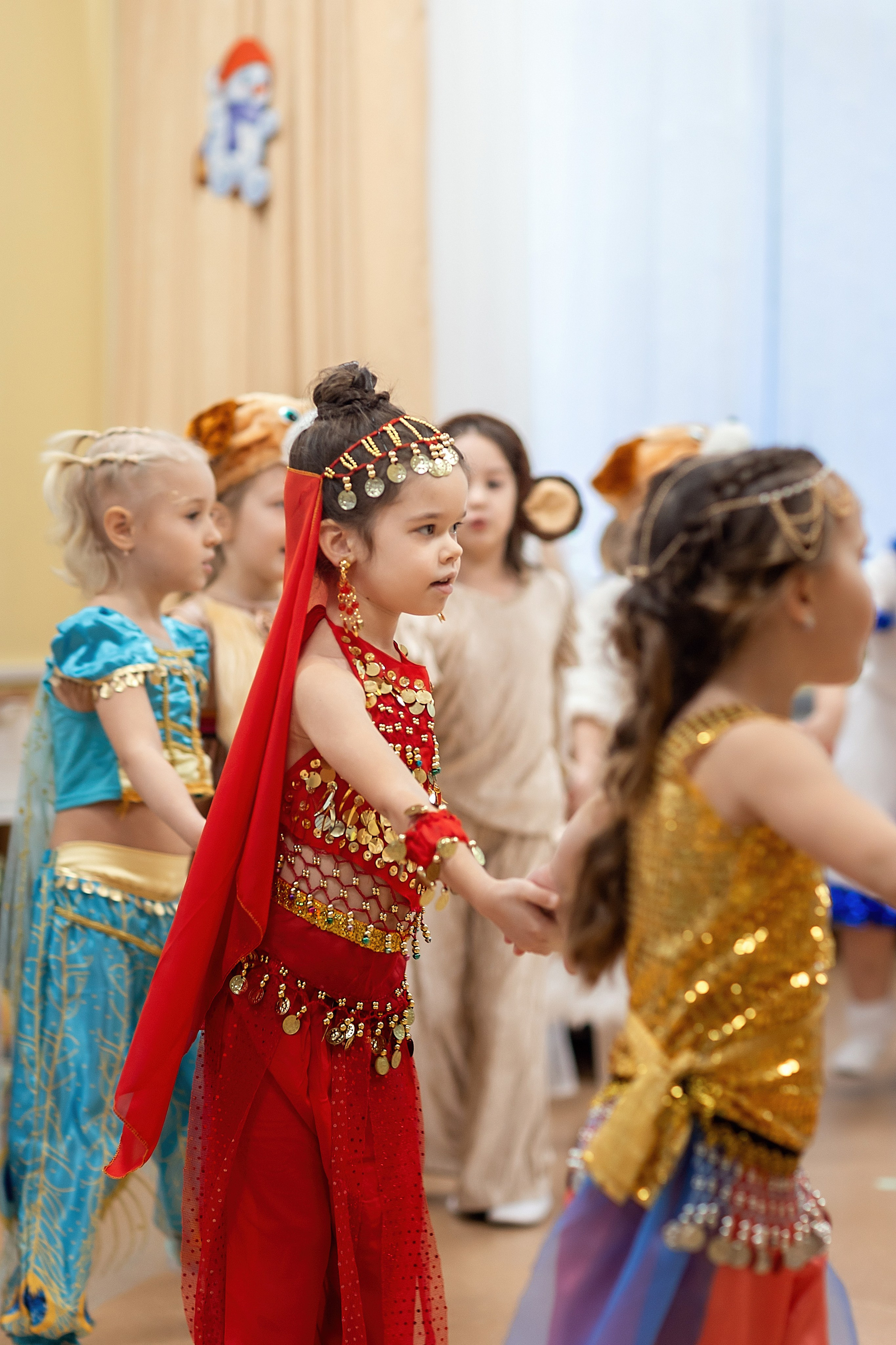 Утренник_"Веселый балаганчик» 2024. Семейный фотограф в Санкт-Петербурге