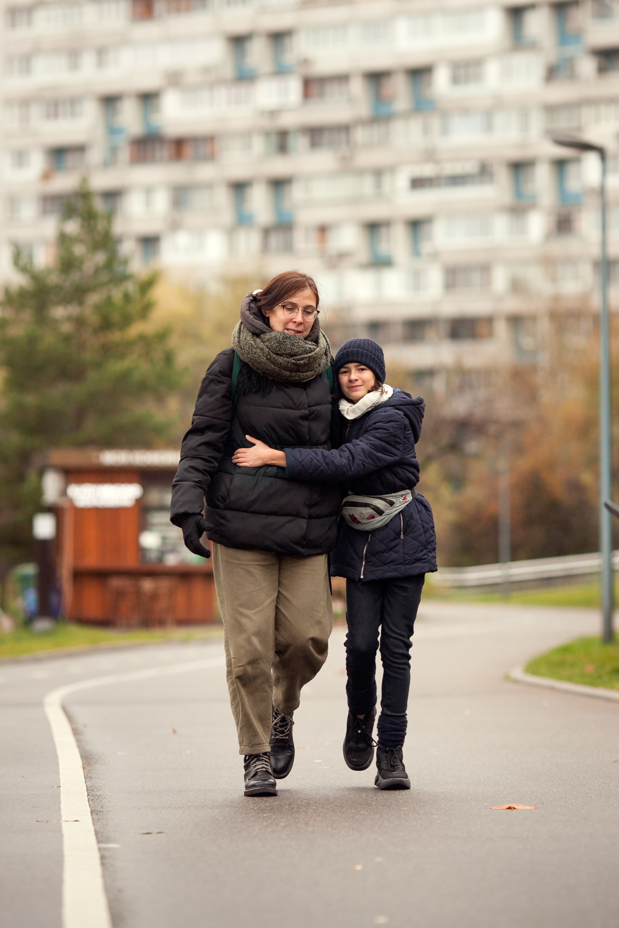 Юля, Михаил, Маруся и Гриша. Парк Садовники. Детский и семейный фотограф в Москве и московской области Елена Титова