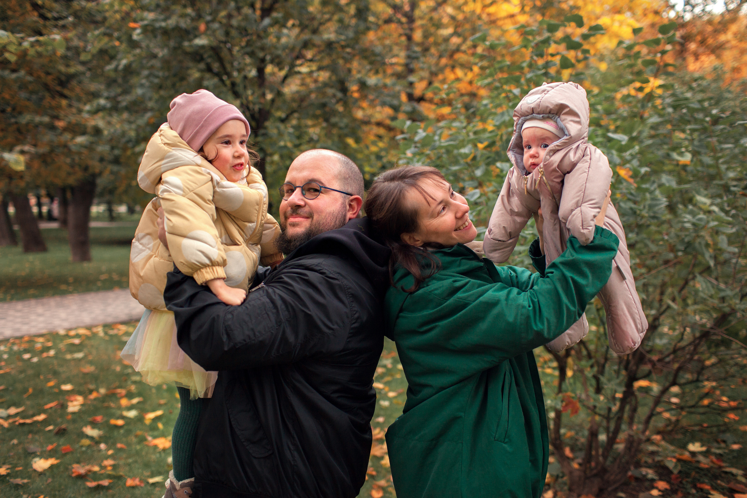 Алла, Андрей, Аня и Саша. Таганский детский парк. Детский и семейный фотограф в Москве и московской области Елена Титова