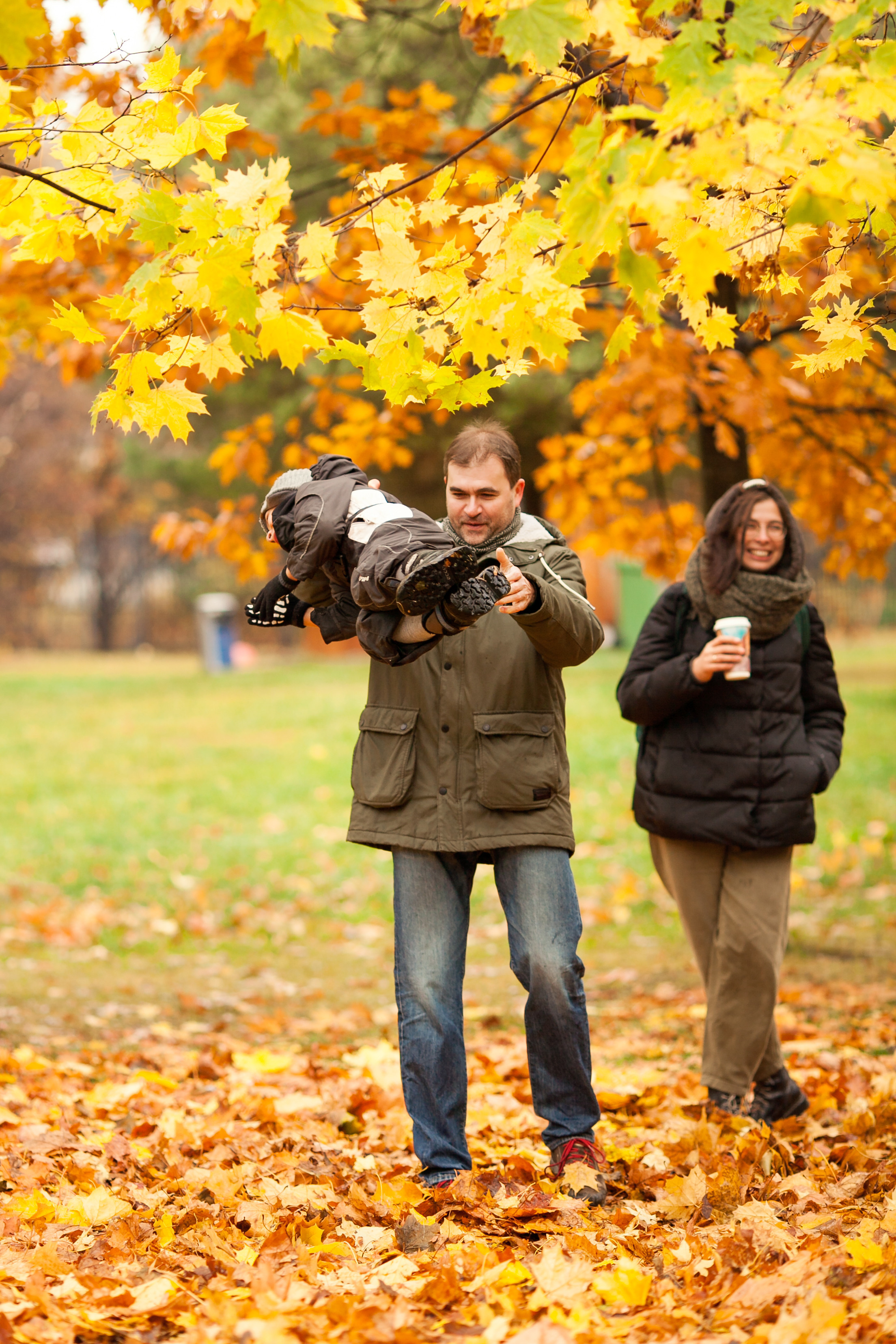 Юля, Михаил, Маруся и Гриша. Парк Садовники. Детский и семейный фотограф в Москве и московской области Елена Титова