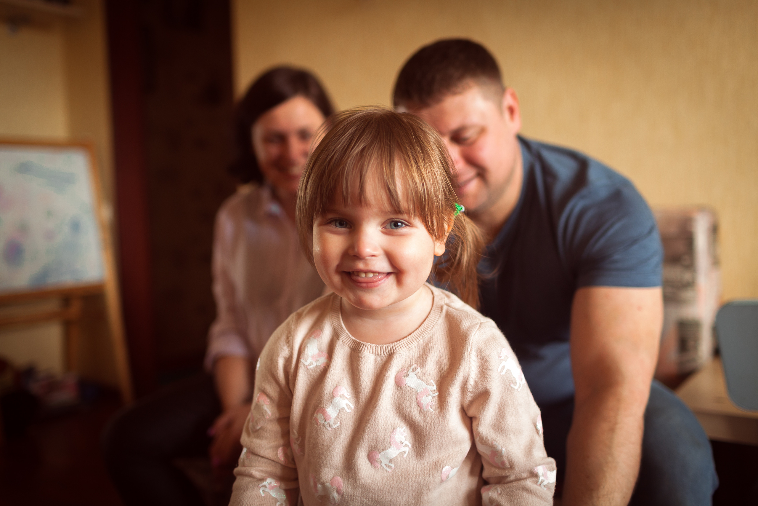 Алеся, Сергей и дети. Субботнее утро дома. Детский и семейный фотограф в Москве и московской области Елена Титова