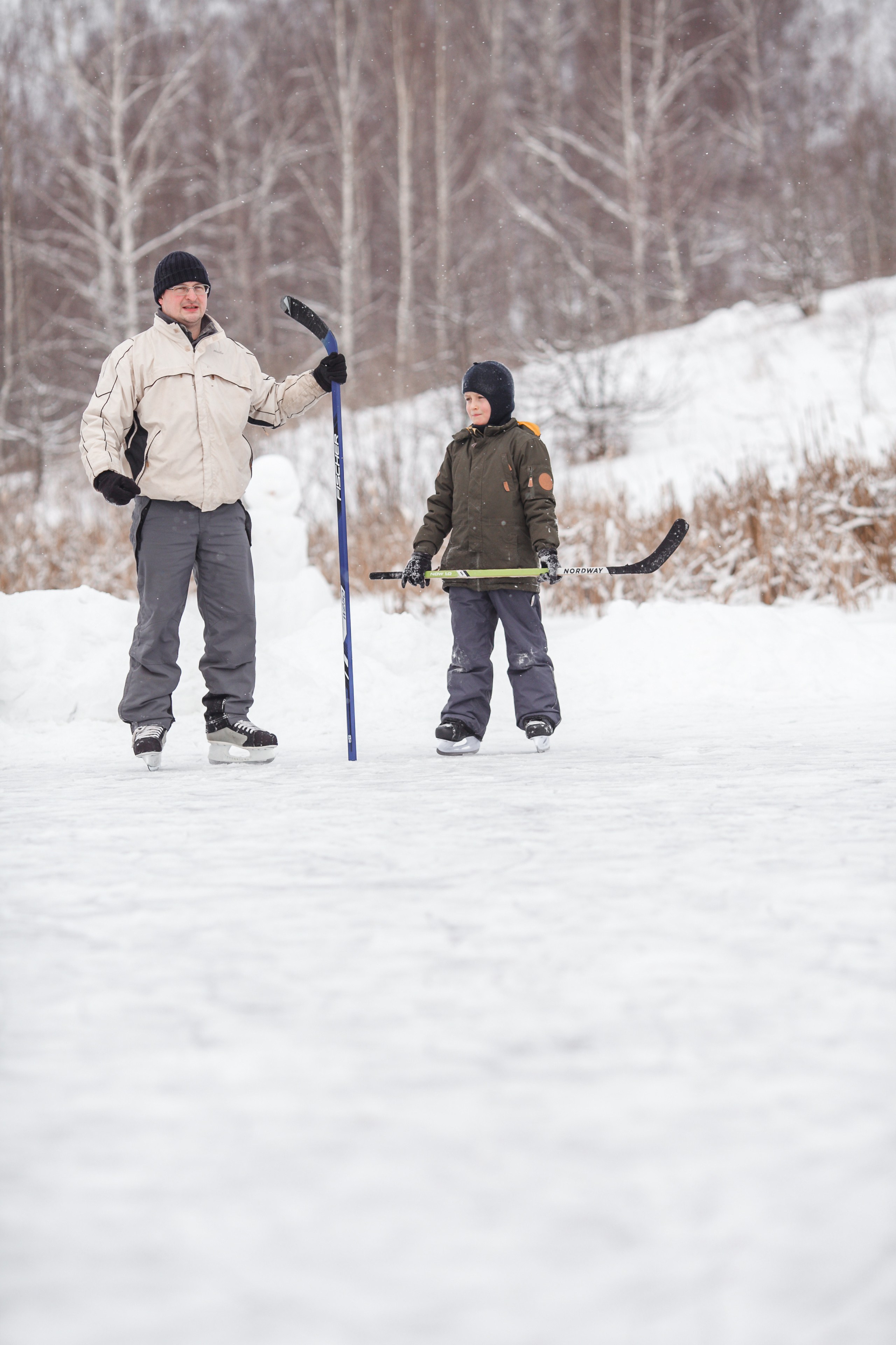 Четыре дружеские семьи. Зимний хоккей на озере. Детский и семейный фотограф в Москве и московской области Елена Титова