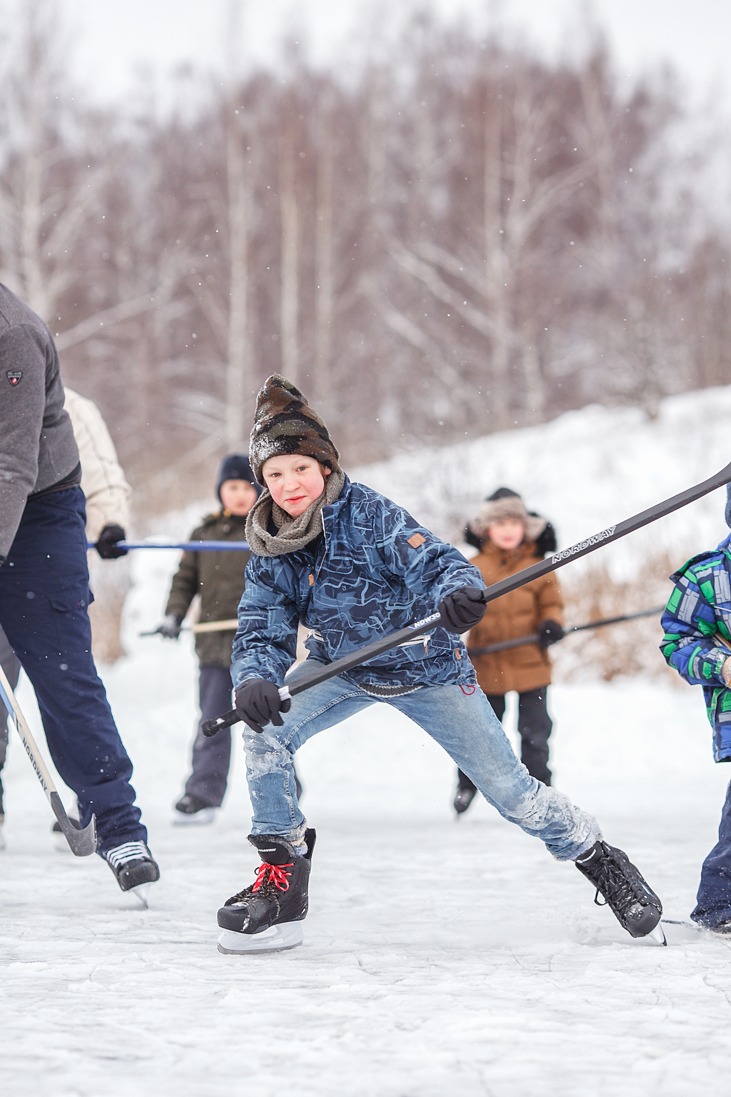 Четыре дружеские семьи. Зимний хоккей на озере. Детский и семейный фотограф в Москве и московской области Елена Титова