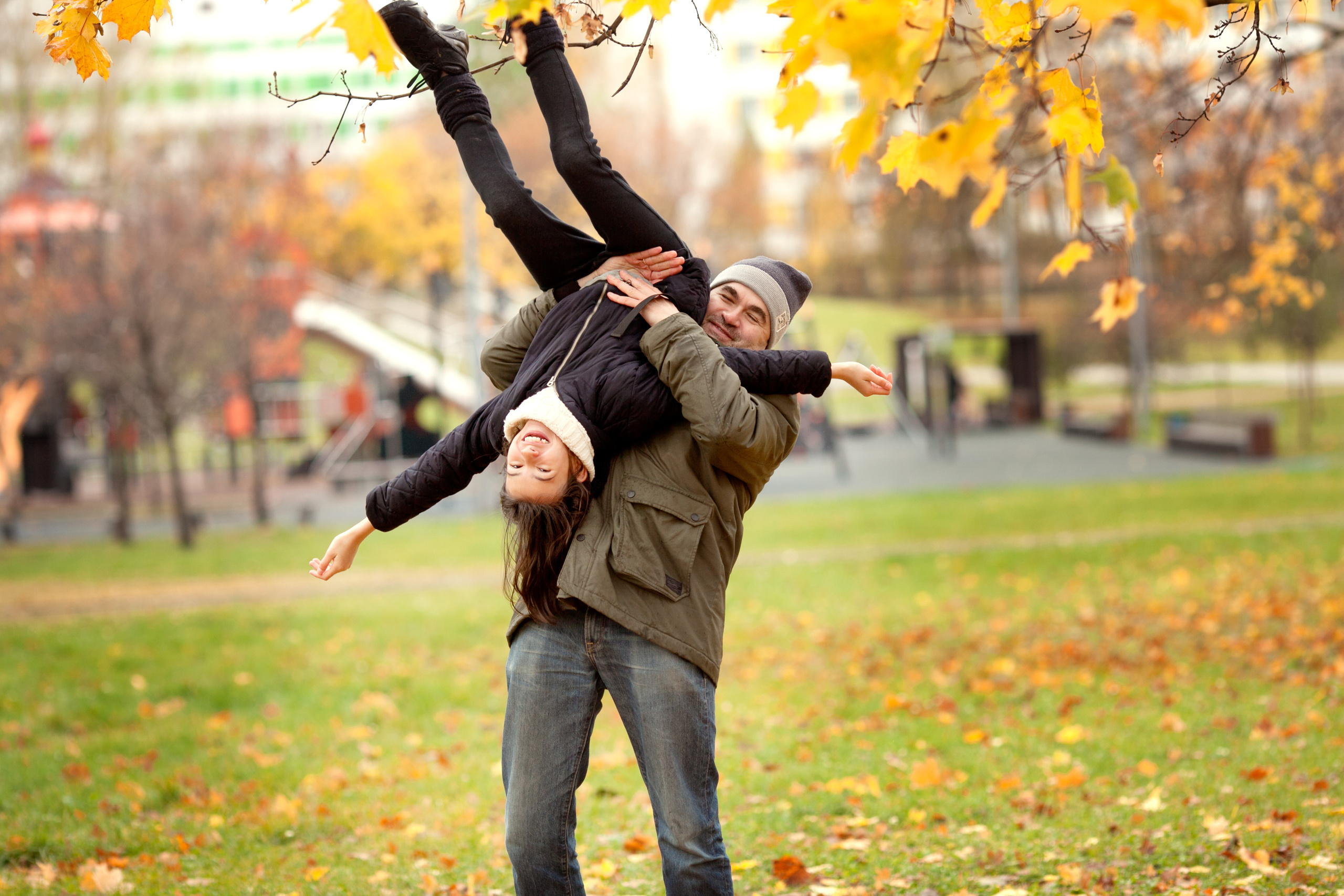 Юля, Михаил, Маруся и Гриша. Парк Садовники. Детский и семейный фотограф в Москве и московской области Елена Титова