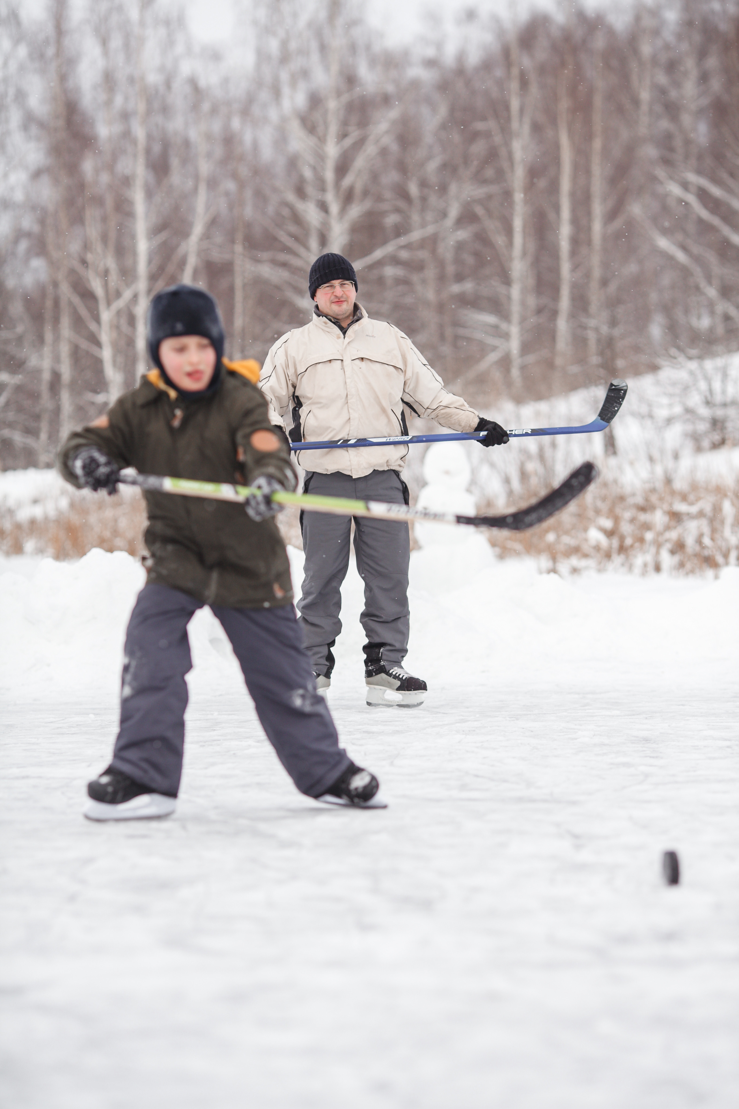 Четыре дружеские семьи. Зимний хоккей на озере. Детский и семейный фотограф в Москве и московской области Елена Титова