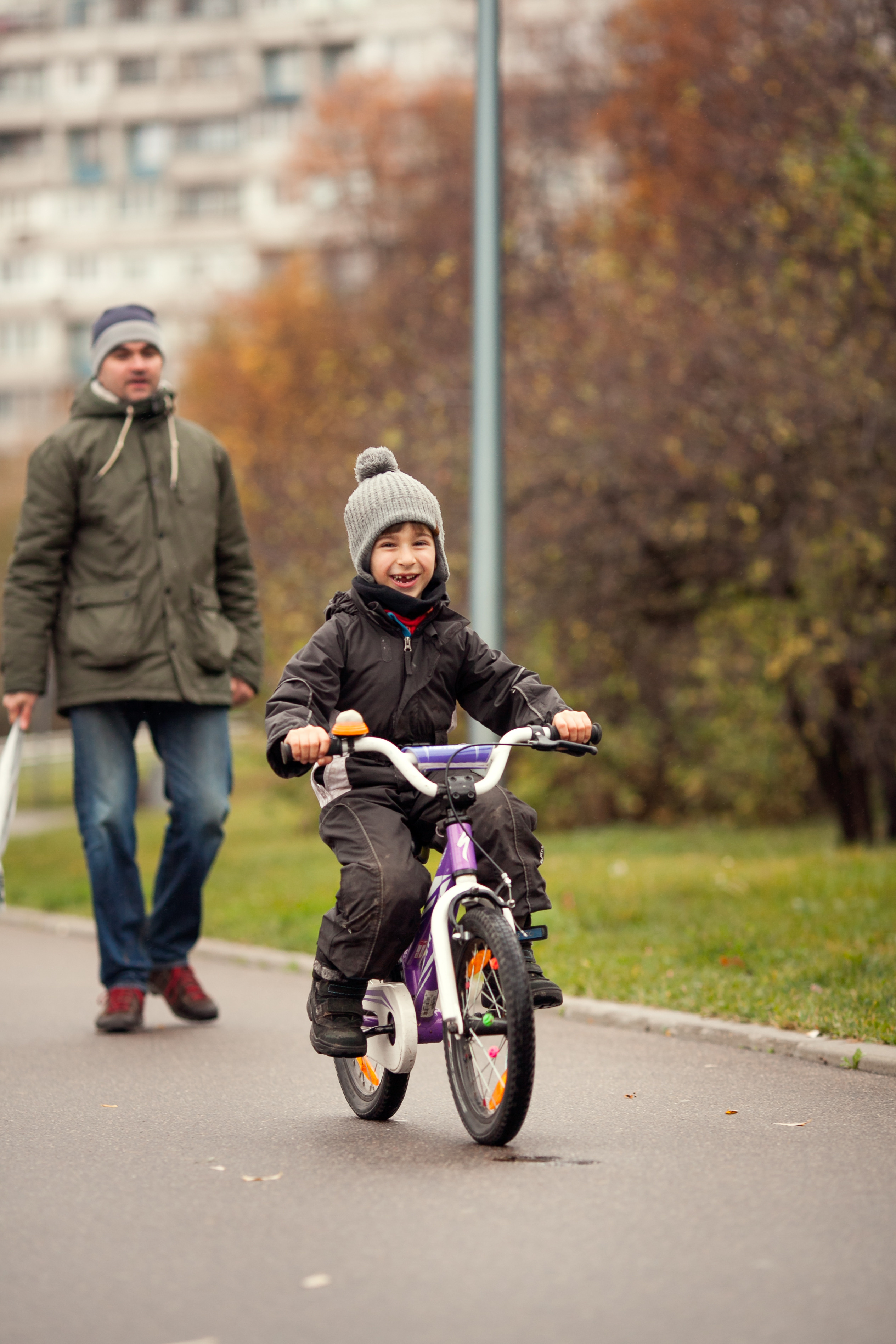 Юля, Михаил, Маруся и Гриша. Парк Садовники. Детский и семейный фотограф в Москве и московской области Елена Титова