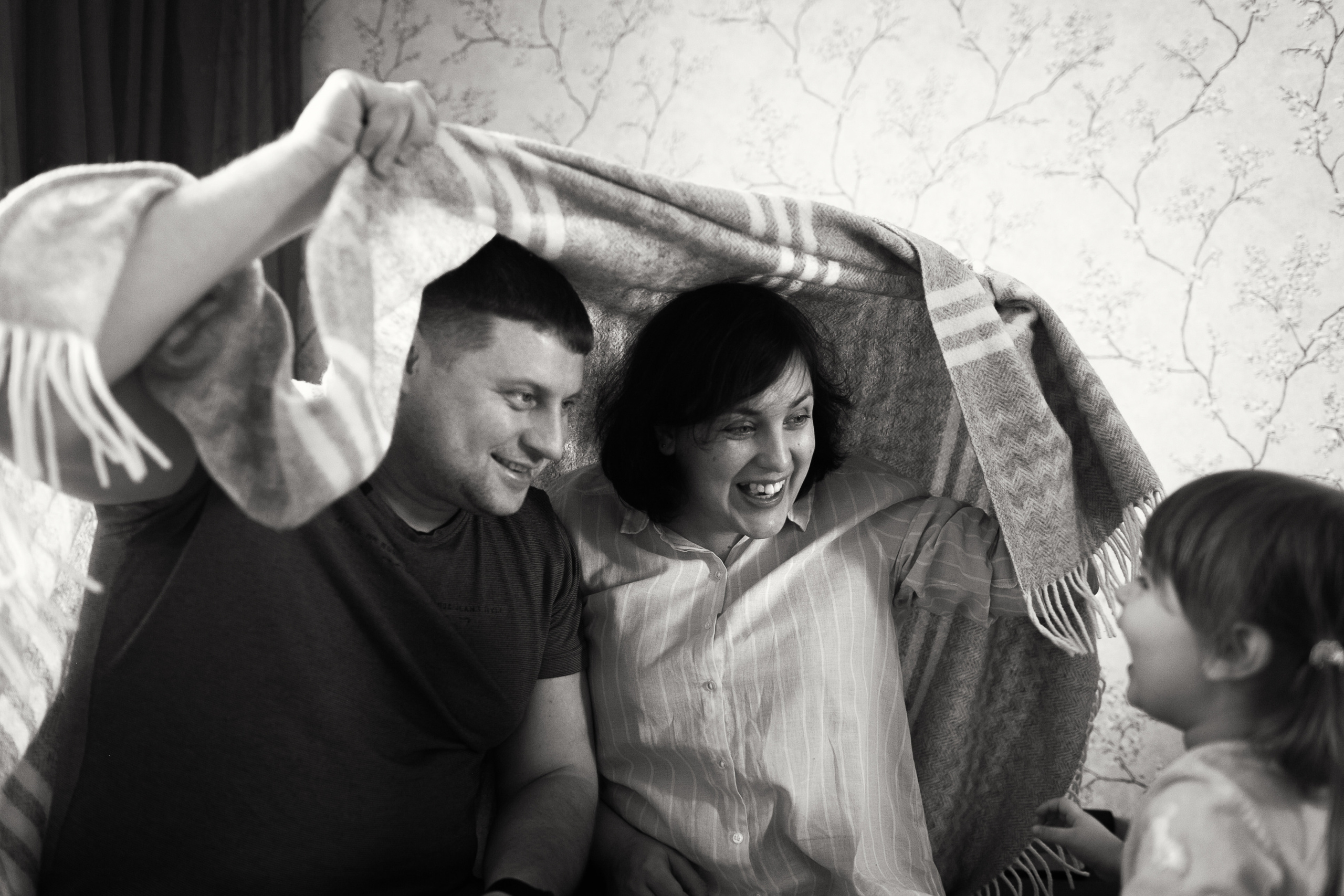 Алеся, Сергей и дети. Субботнее утро дома. Детский и семейный фотограф в Москве и московской области Елена Титова