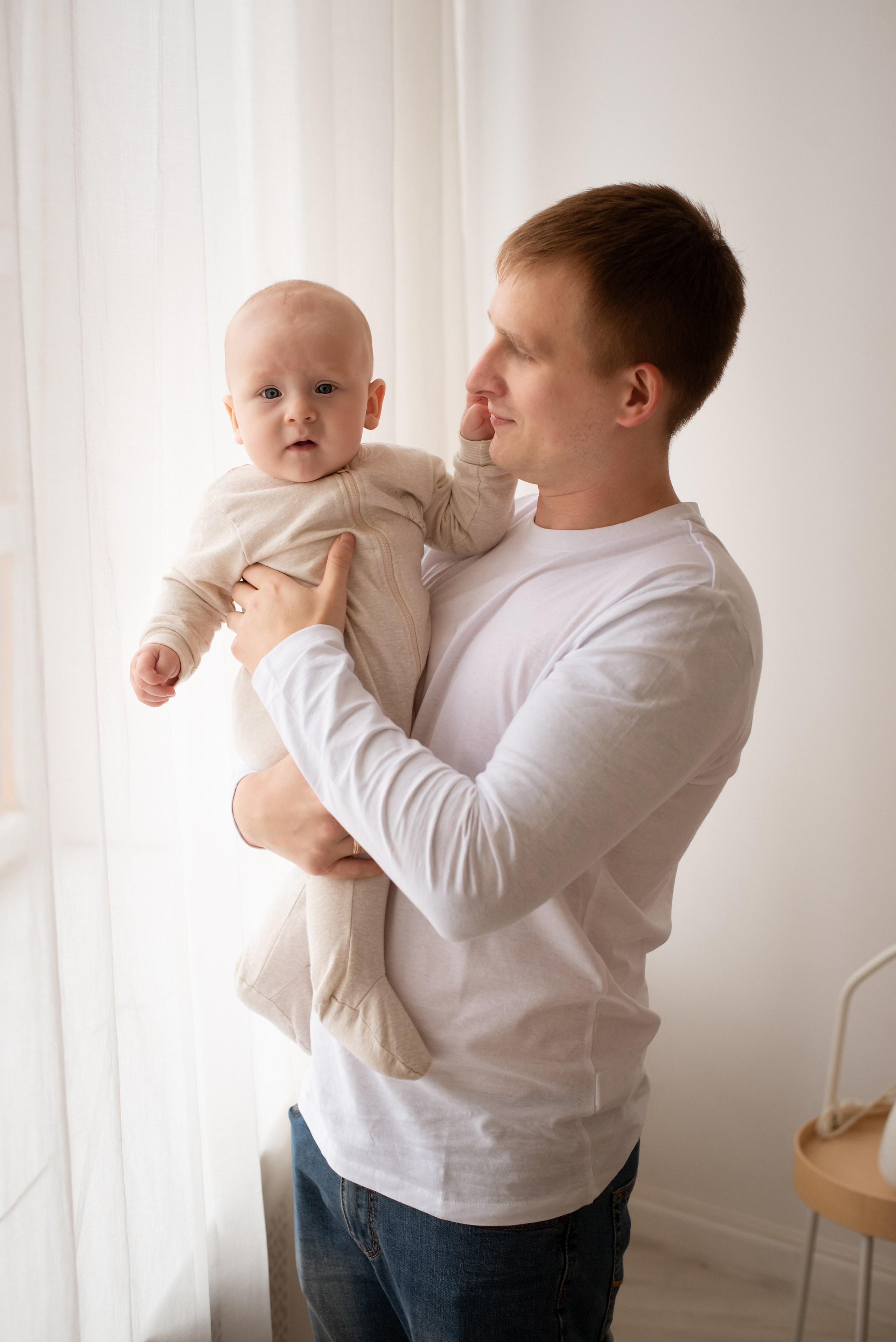 Home photo shoots in Montenegro. Photographer of newborns and children up to a year in Montenegro