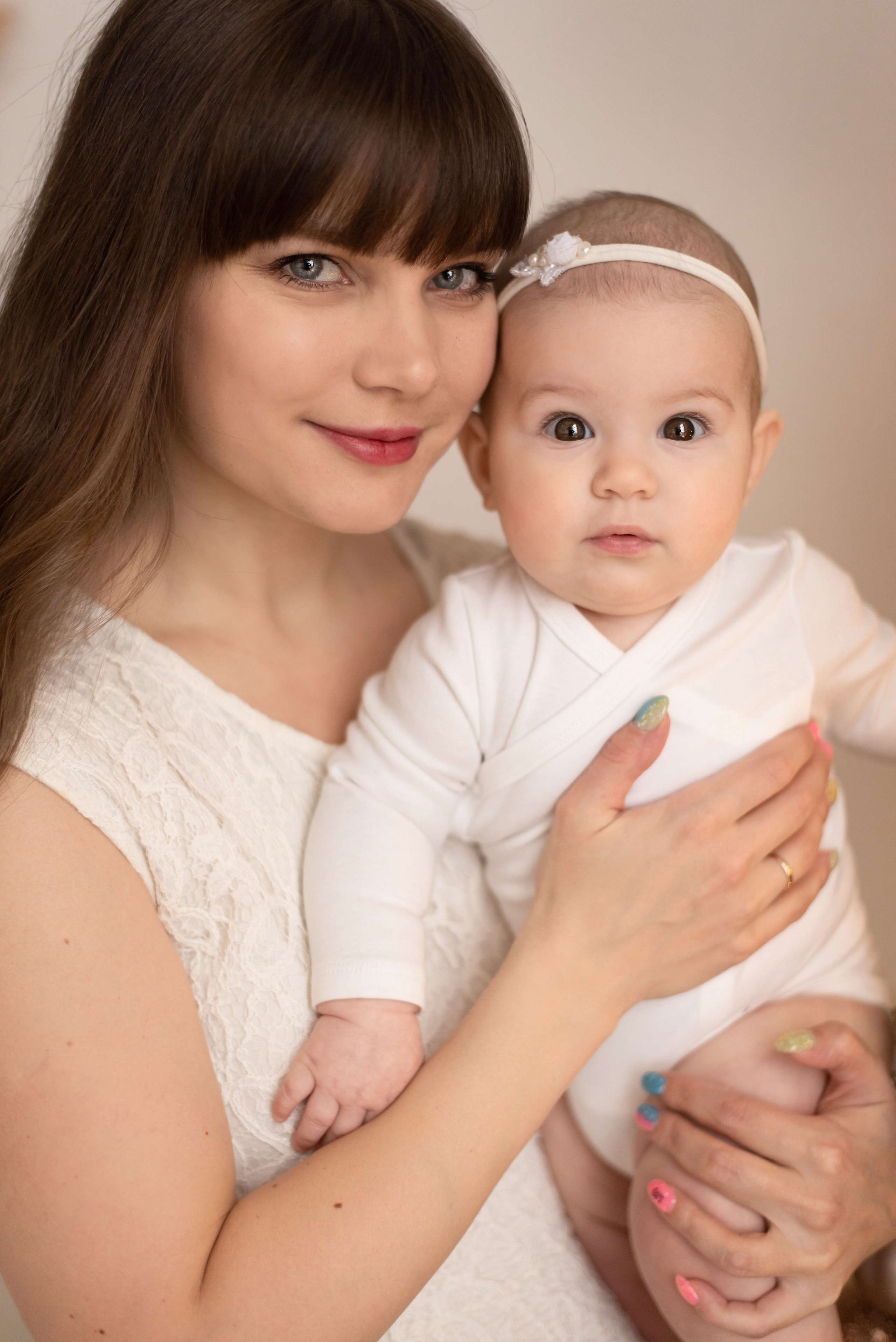 Home photo shoots in Montenegro. Photographer of newborns and children up to a year in Montenegro