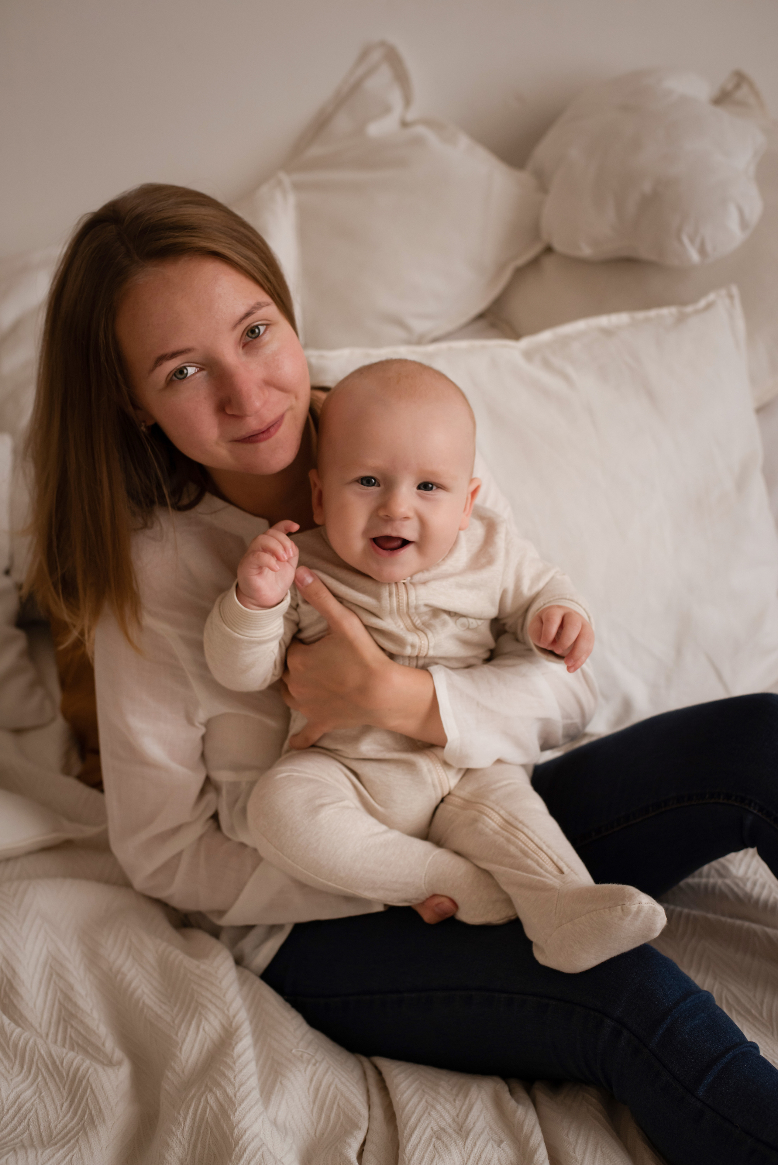 Home photo shoots in Montenegro. Photographer of newborns and children up to a year in Montenegro