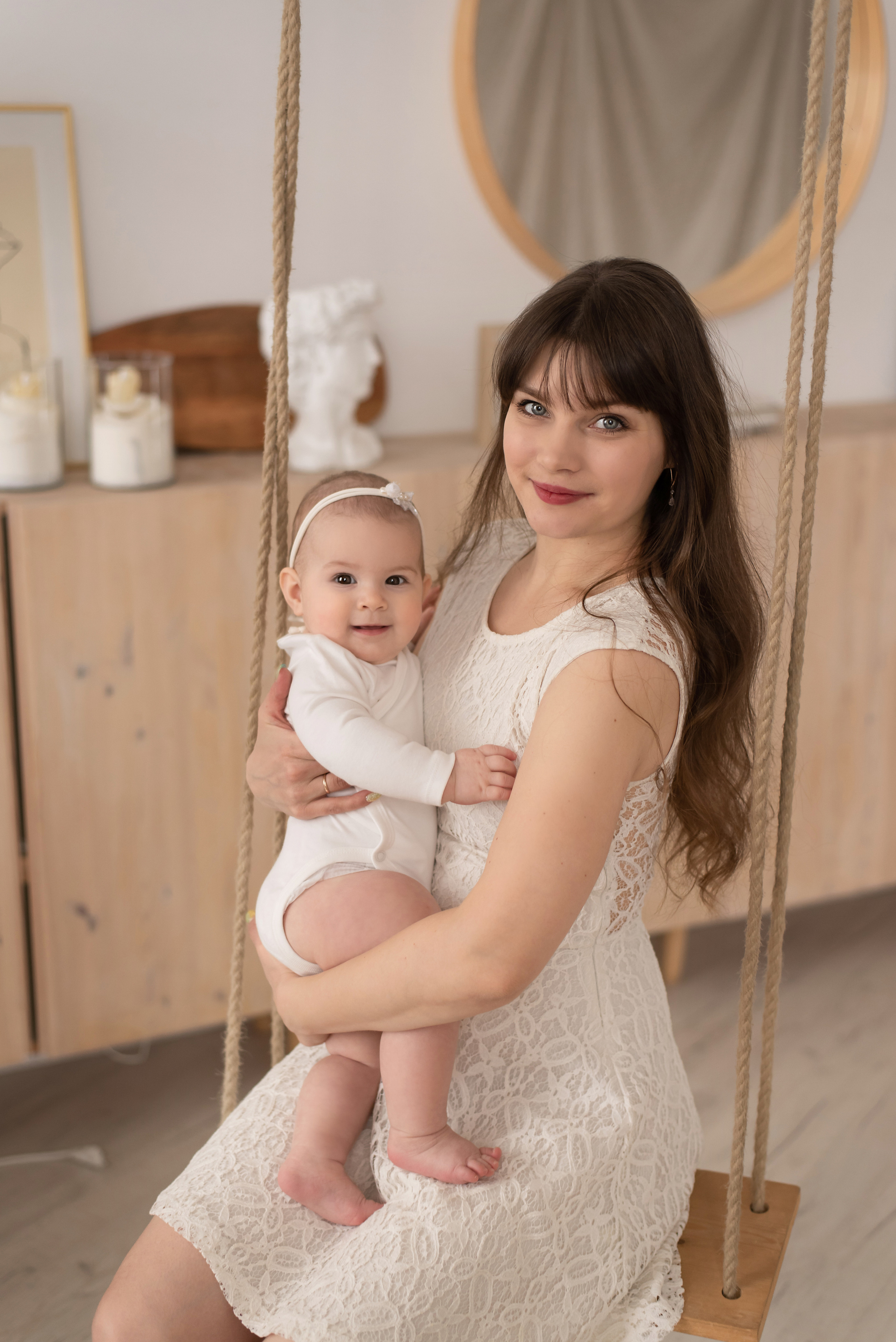 Home photo shoots in Montenegro. Photographer of newborns and children up to a year in Montenegro