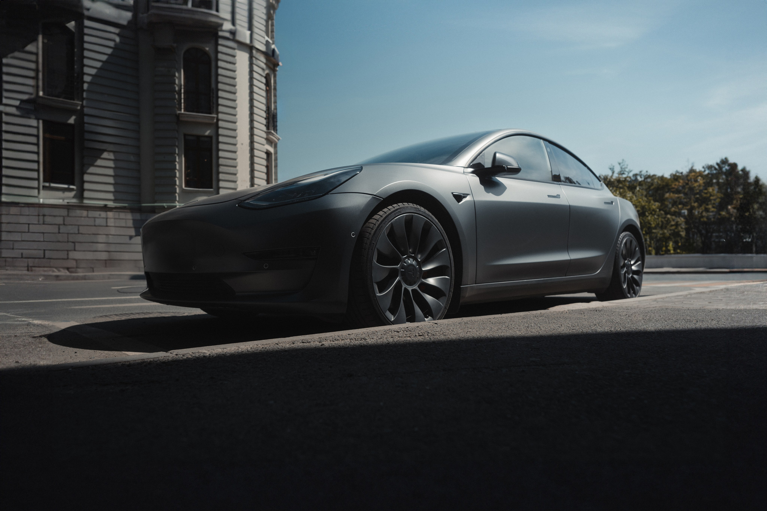 Photoshoot of Tesla Model 3 in Kazan — Anton Avanzato