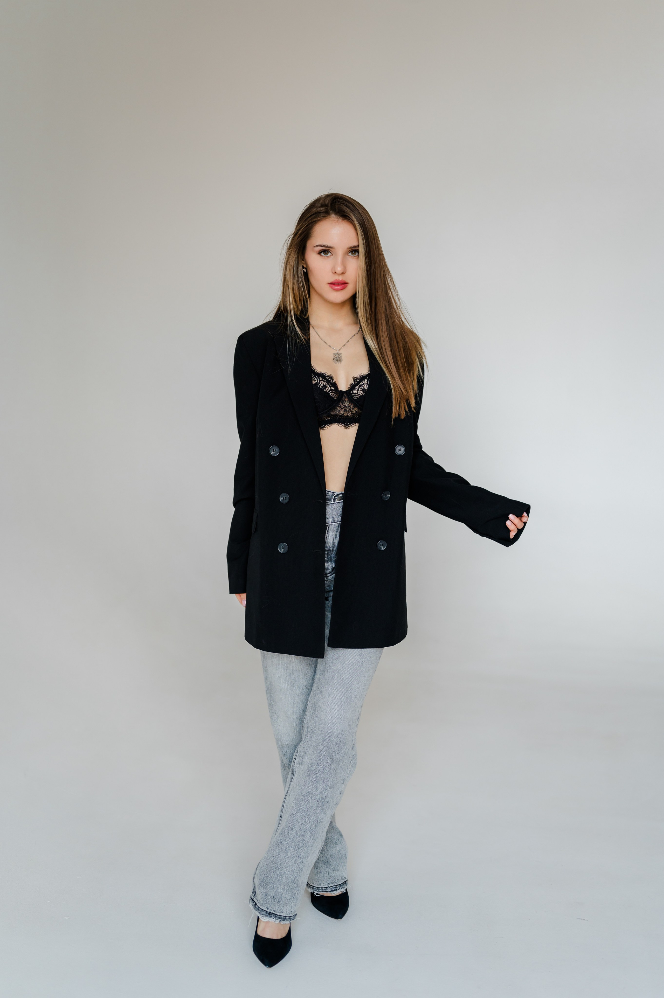 Алина, съемка на циклораме. Свадебный и семейный фотограф Евгения Кононова