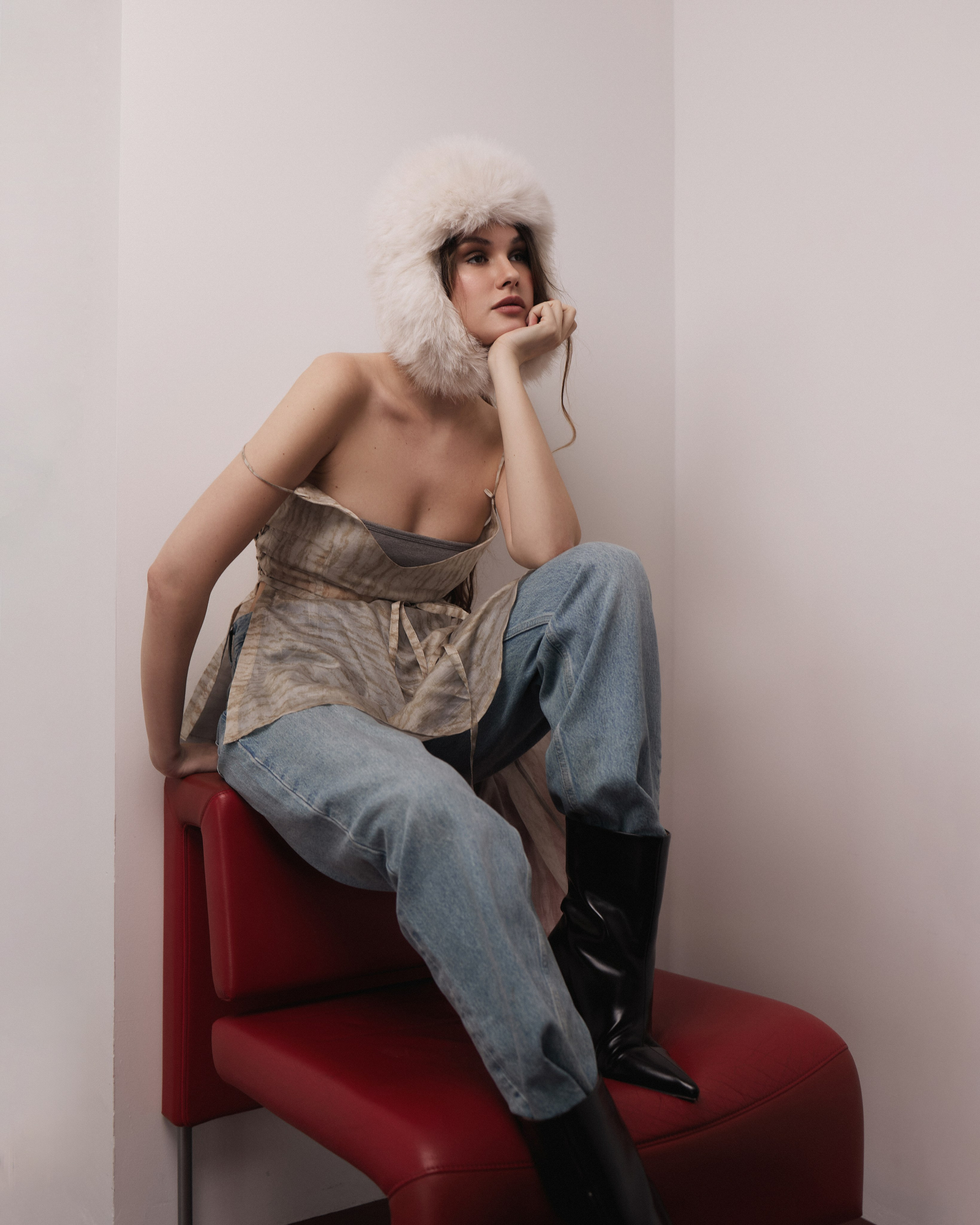 Ksenia / art. Влада Зюзина — adalwzet posmotri — коммерческий фотограф в Москве — портретный фотограф, фотограф для брендов