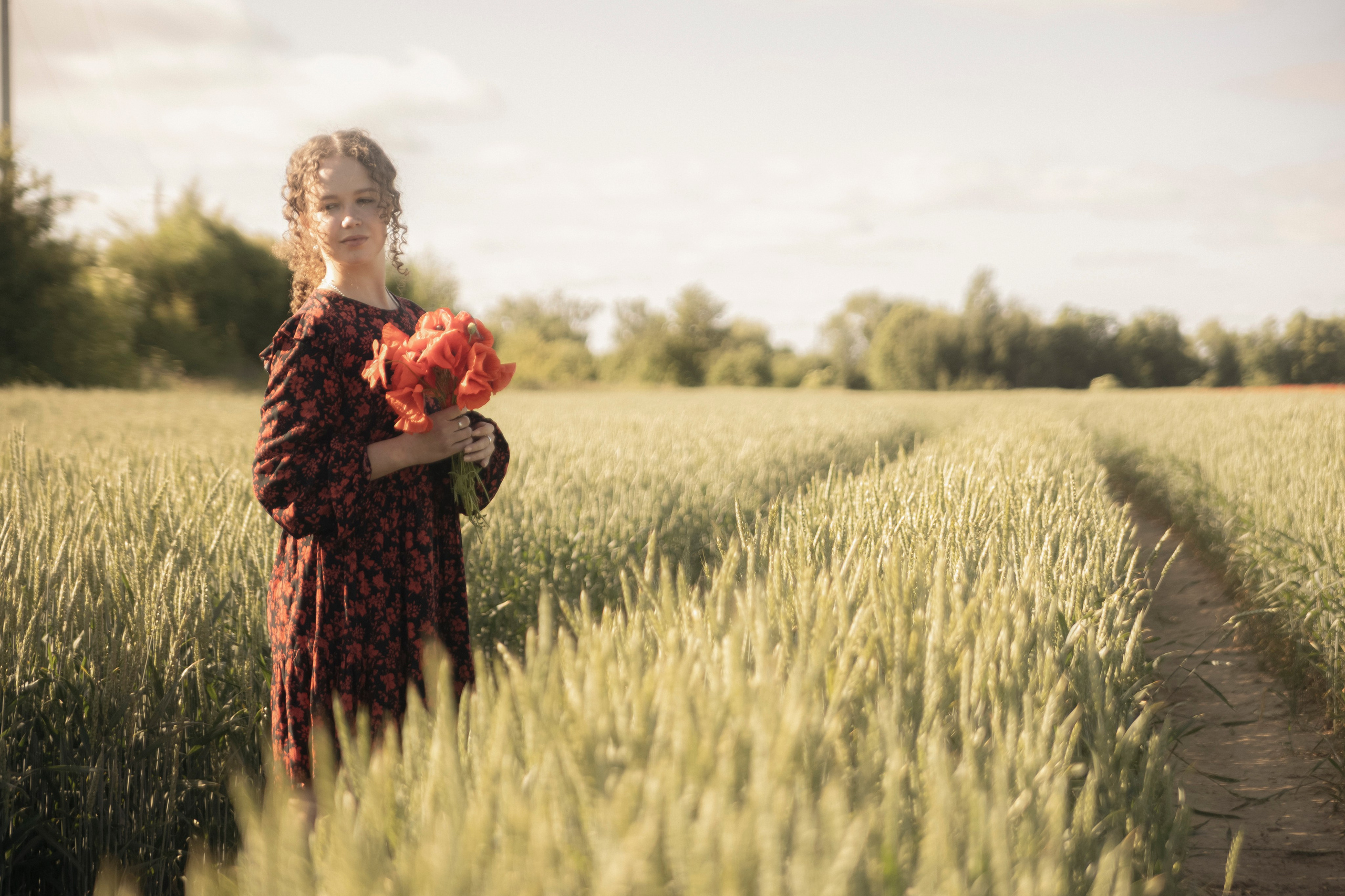 В Маках. Портретный фотограф в Калининграде Алеся Раух
