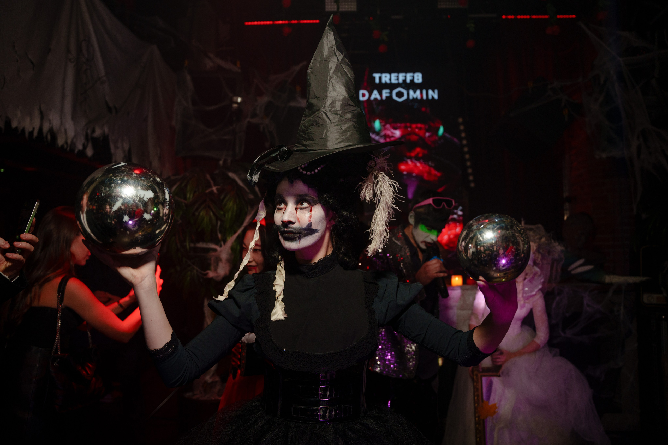 Фотограф на вечеринку с инфлюенсерами. Репортажный фотограф Москва Сергей Дружинин