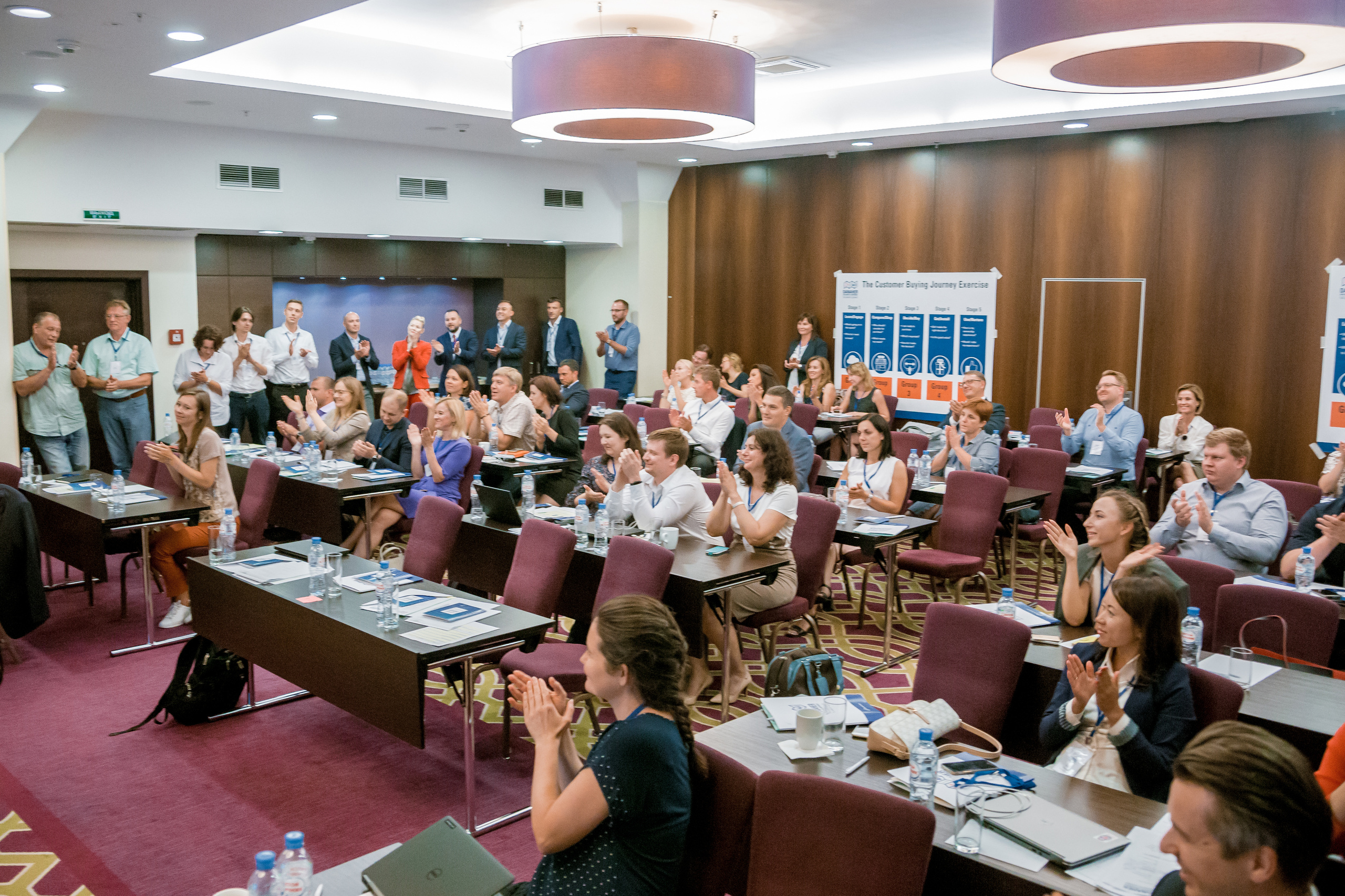 Бизнес конференции. Свободный фотограф