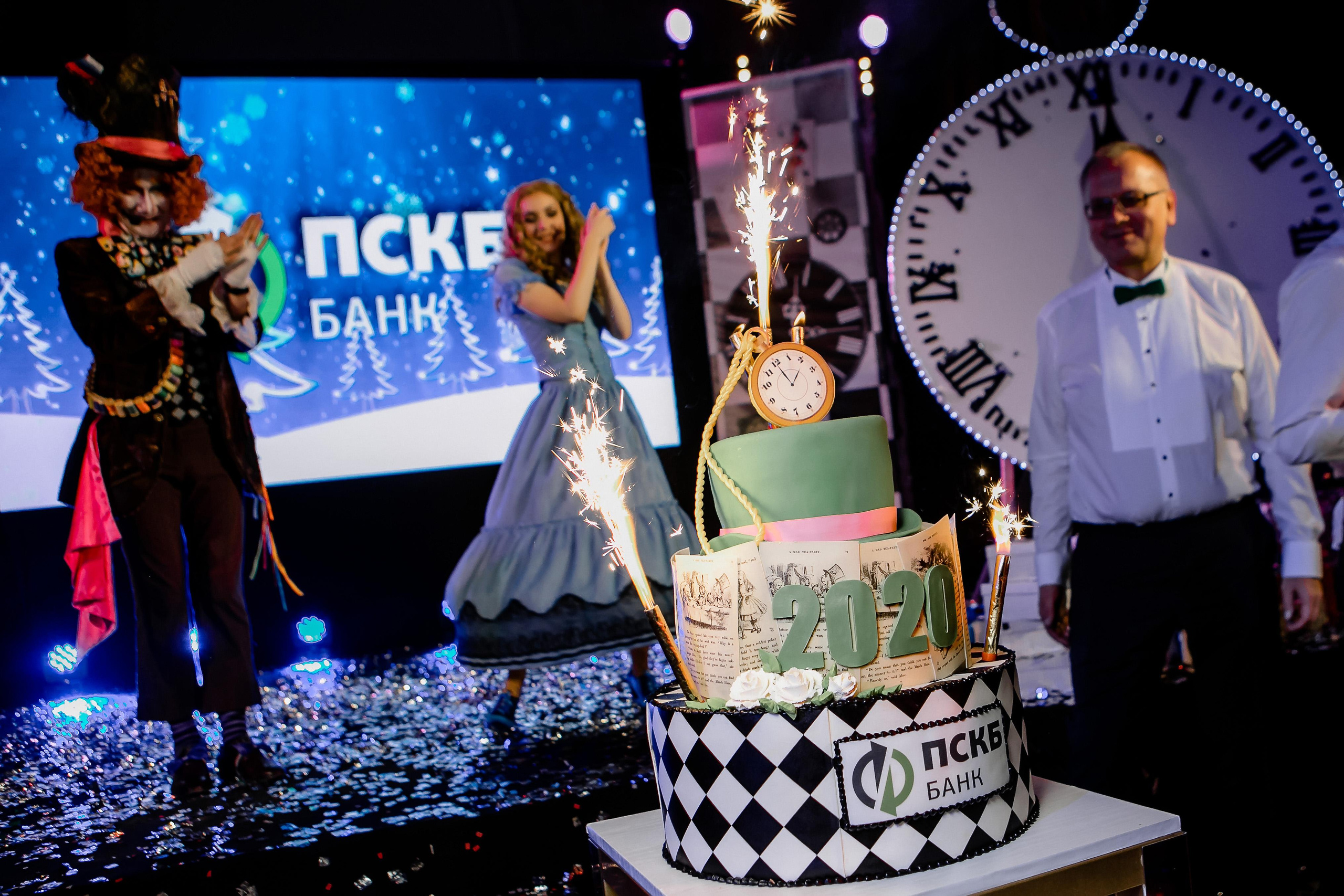 Заказать фотографа на новогодний корпоратив в Санкт-Петербурге