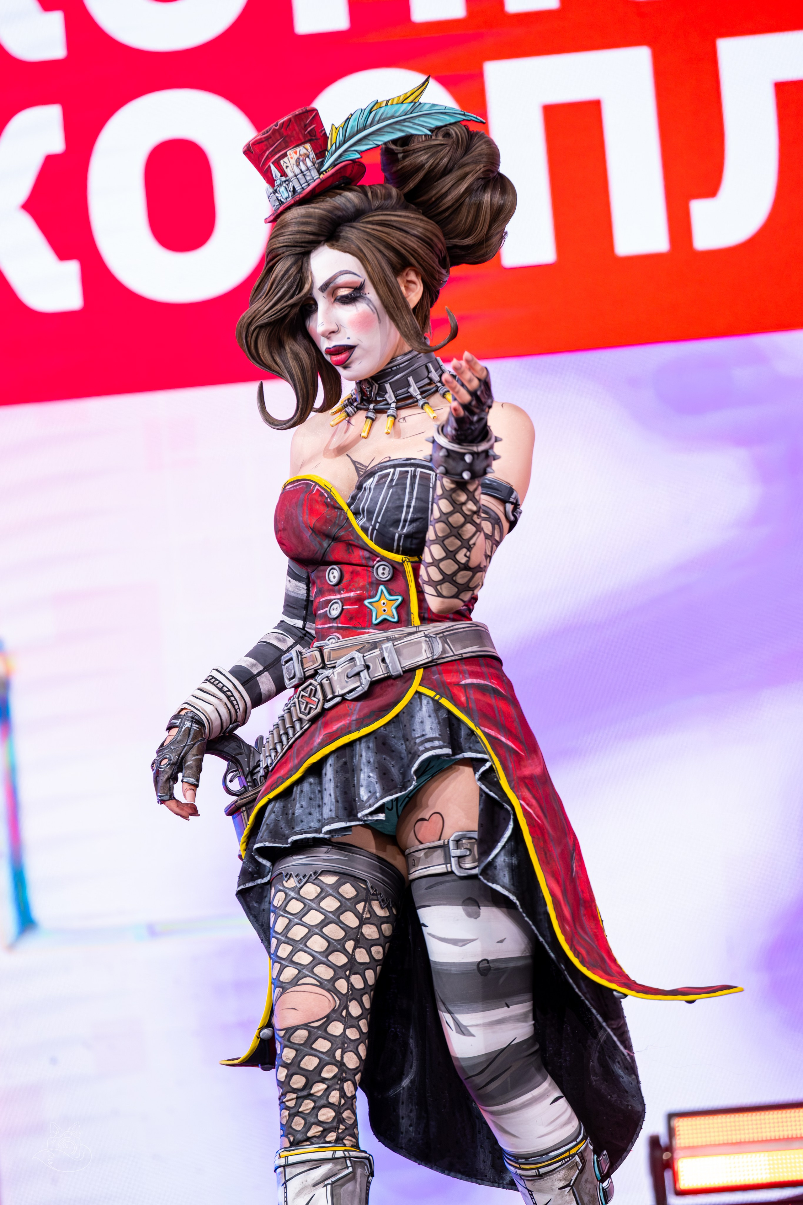 Сцена РЭД ЭКСПО 2024. Косплей фотограф