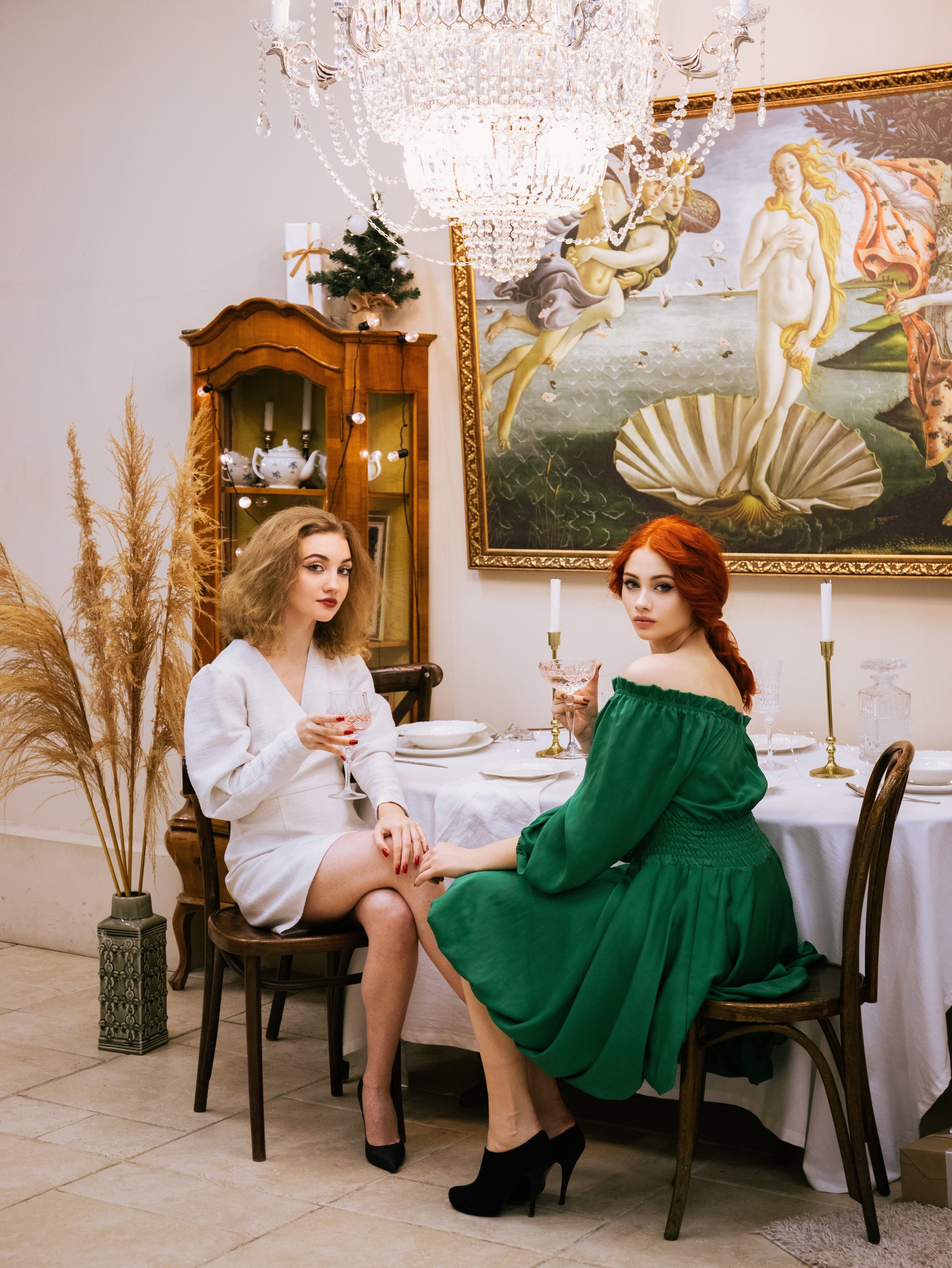 Подруги Новогодняя съемка в студии. Свадебный и семейный фотограф в Москве Мила Широких