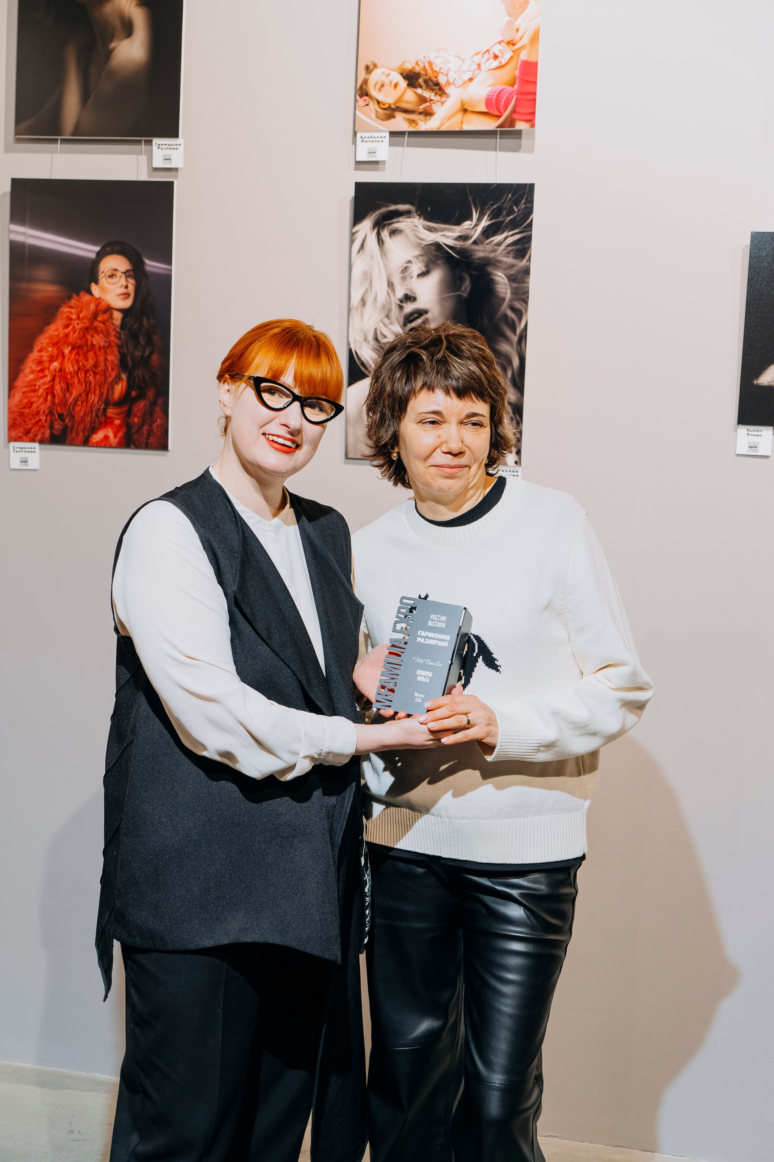 Вернисаж фотовыставки MFamilia «Гармония различий». Организация фотовыставок в Петербурге и Москве, MFamilia (МФамилия)