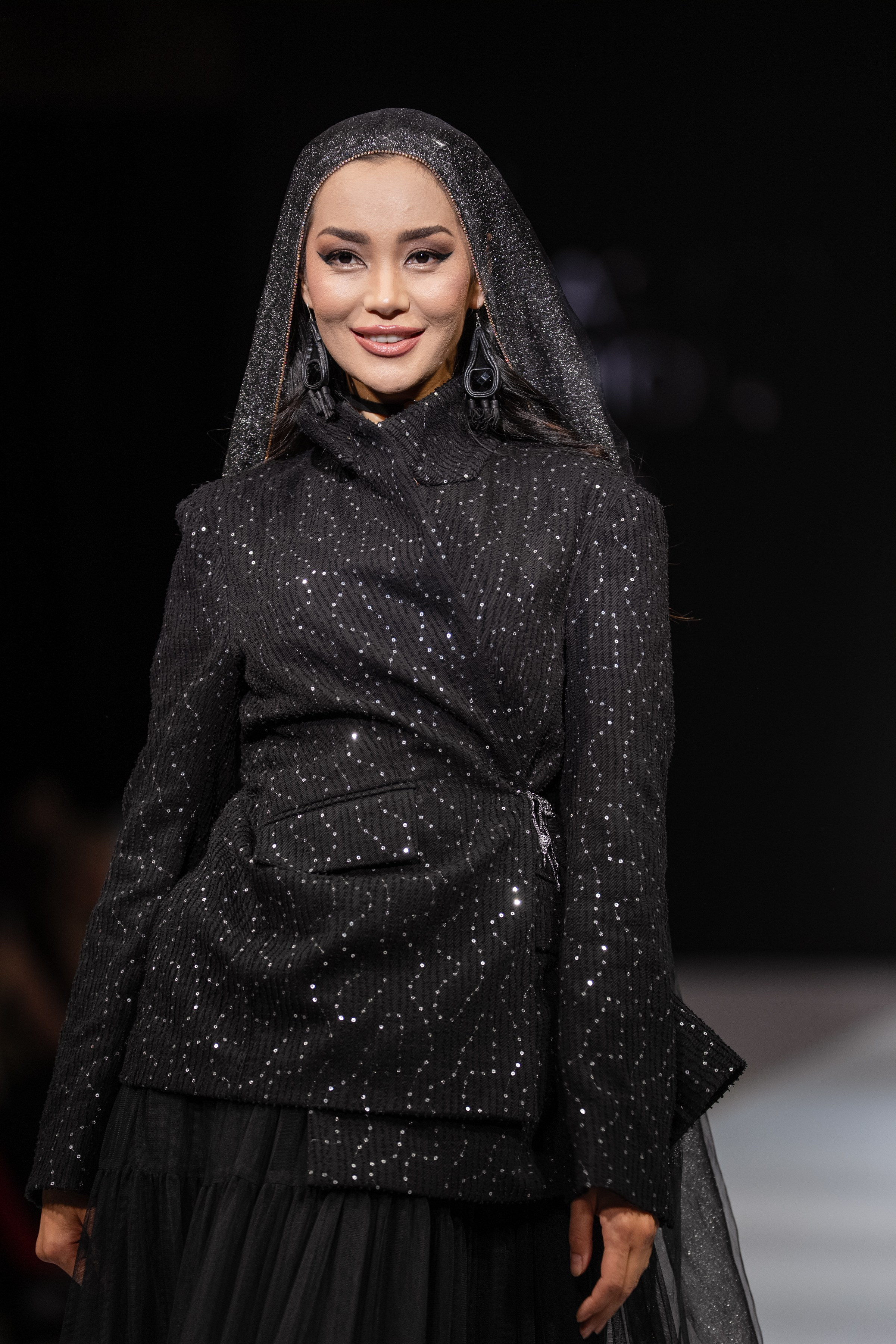 EURASIAN FASHION WEEK Malique. Сайт Алматинского НЮ АРТ, будуар и фэшн фотографа Дениса Карпенко