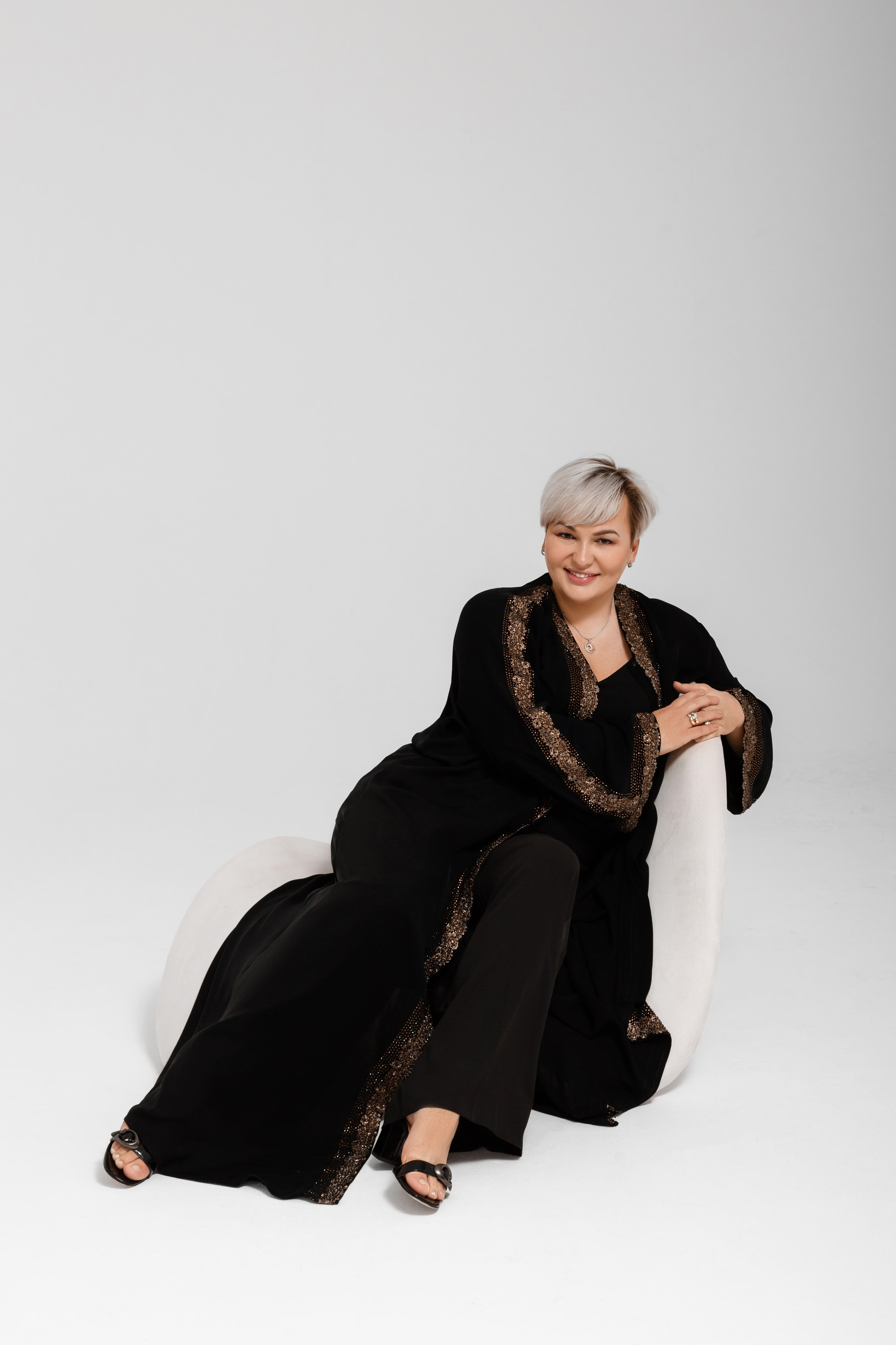 ELENA. Real Estate Consultant