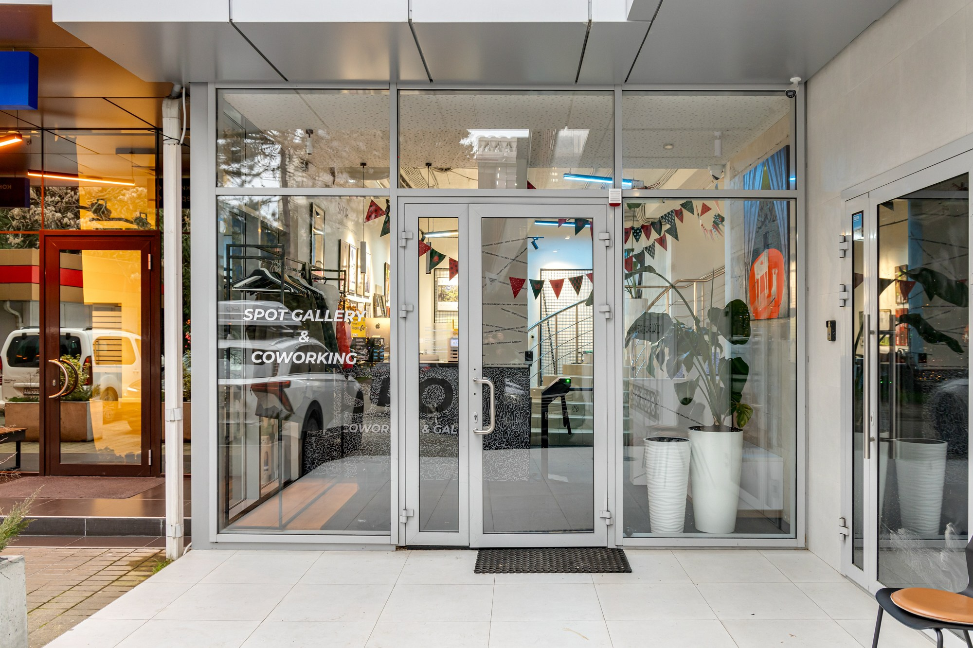 Культурный центр // Spot Gallery X Hhub. Интерьерный фотограф Дмитрий Горелов