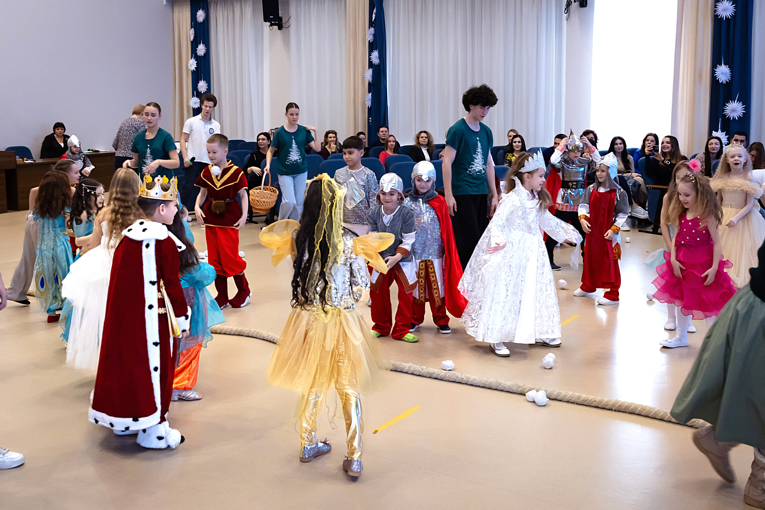 Новогодний праздник 1 В класс! Гимназия № 23. Фотограф и Видеограф в Краснодаре Юлия Солодченко