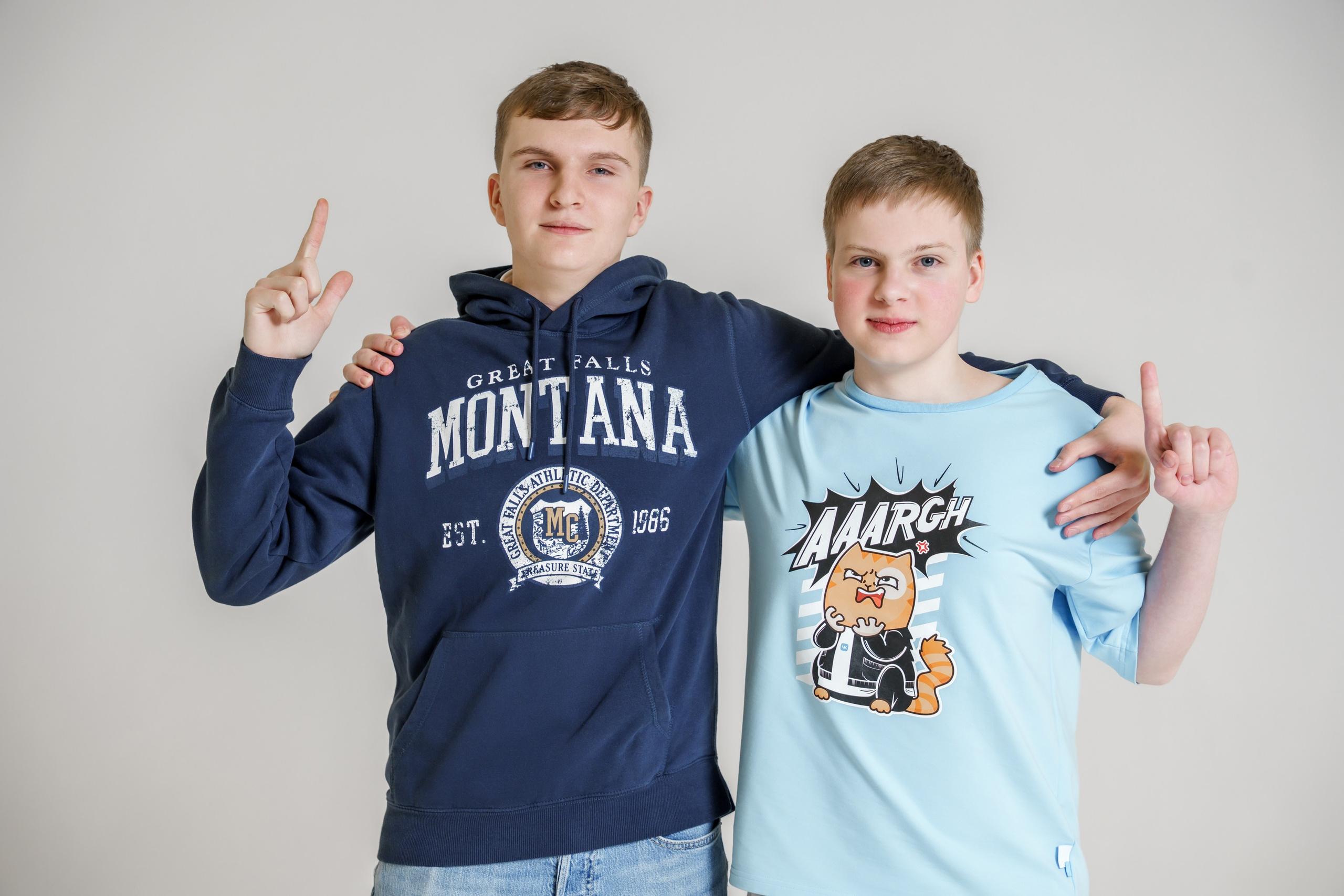 Групповые на белой циклораме. ВЫПУСКНЫЕ АЛЬБОМЫ, Школьный фотограф, семейный и свадебный в Саратове и области Ольга Плаксина